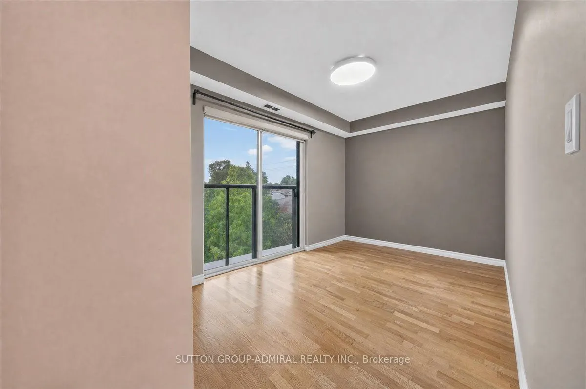 2 Maxwell Street #202