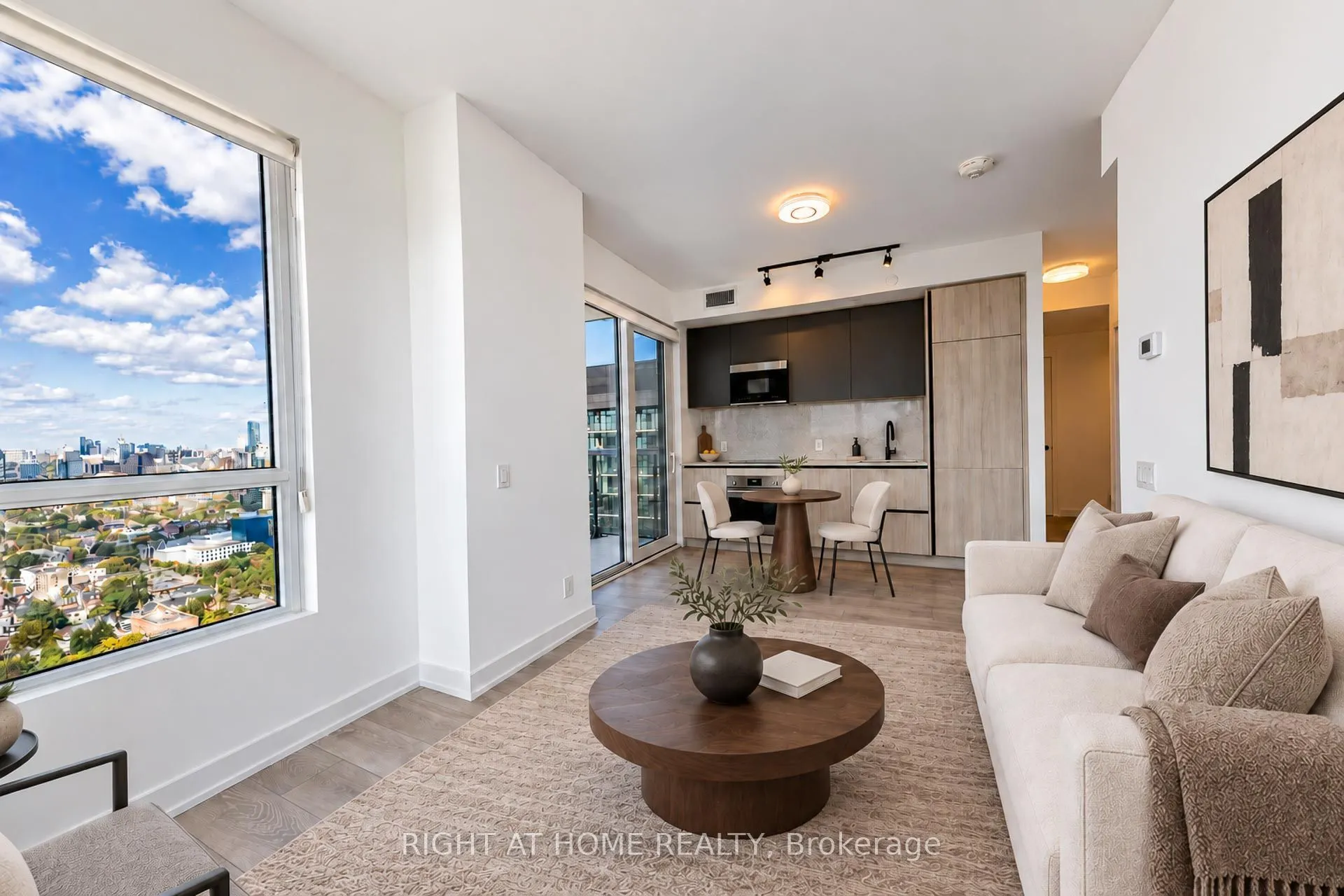 108 Peter Street #4013