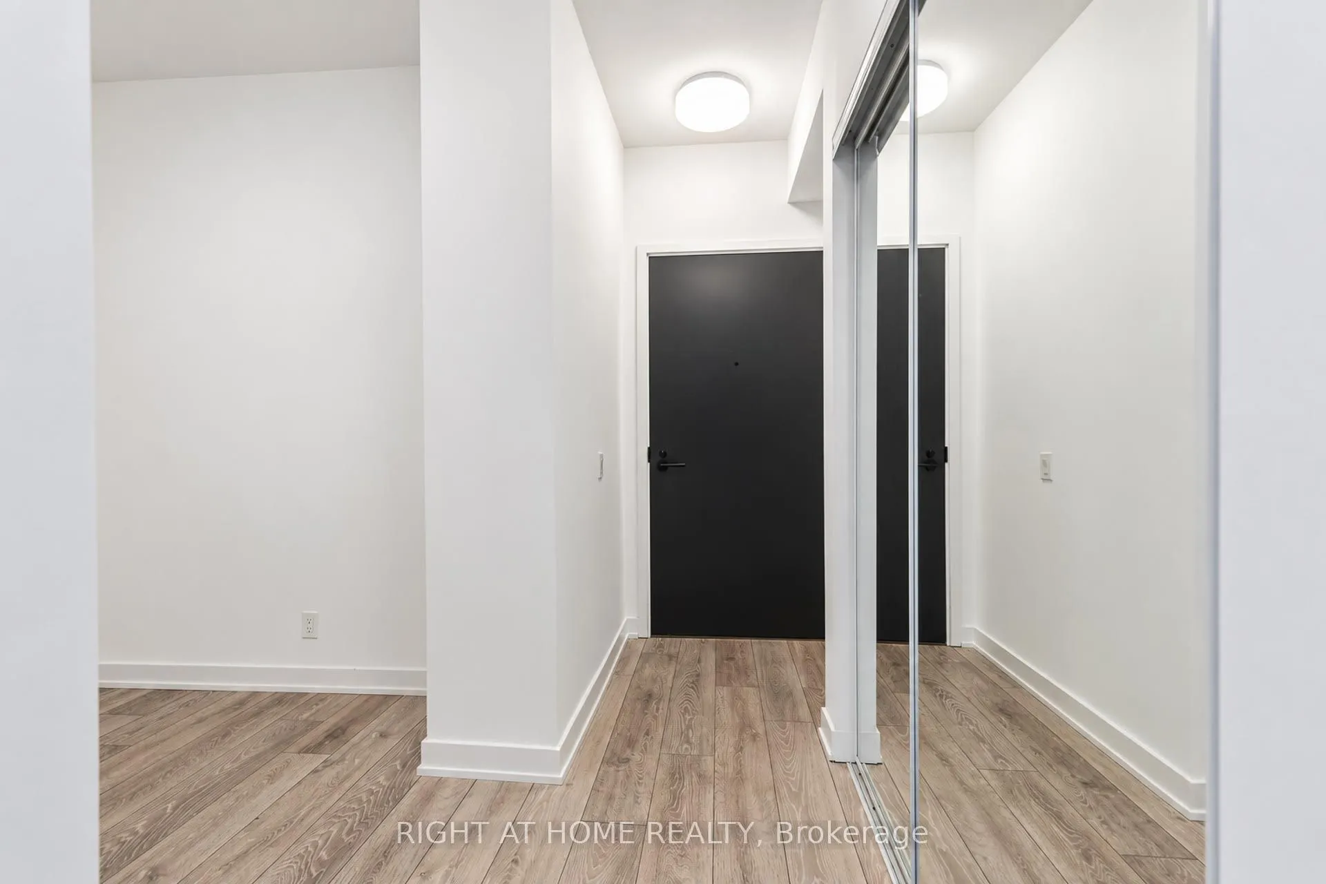 108 Peter Street #4013