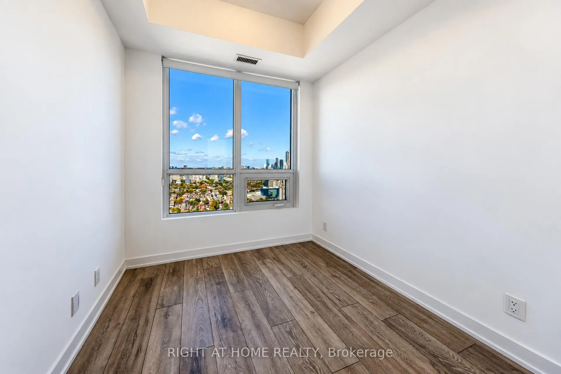 108 Peter Street #4013
