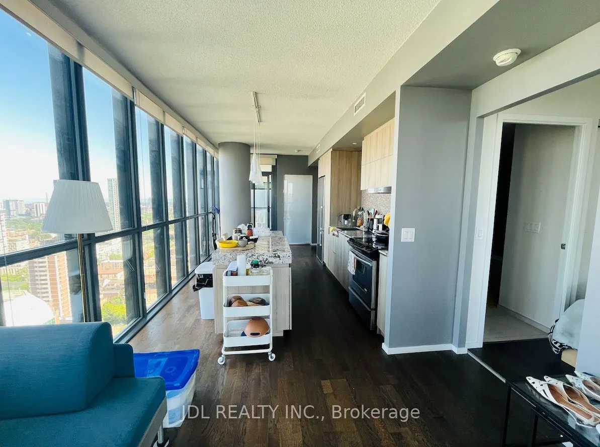 101 Charles Street E #2810