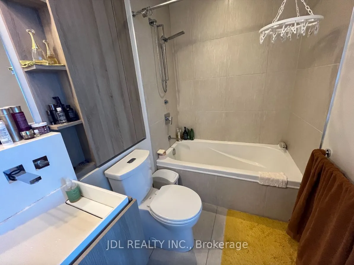 101 Charles Street E #2810