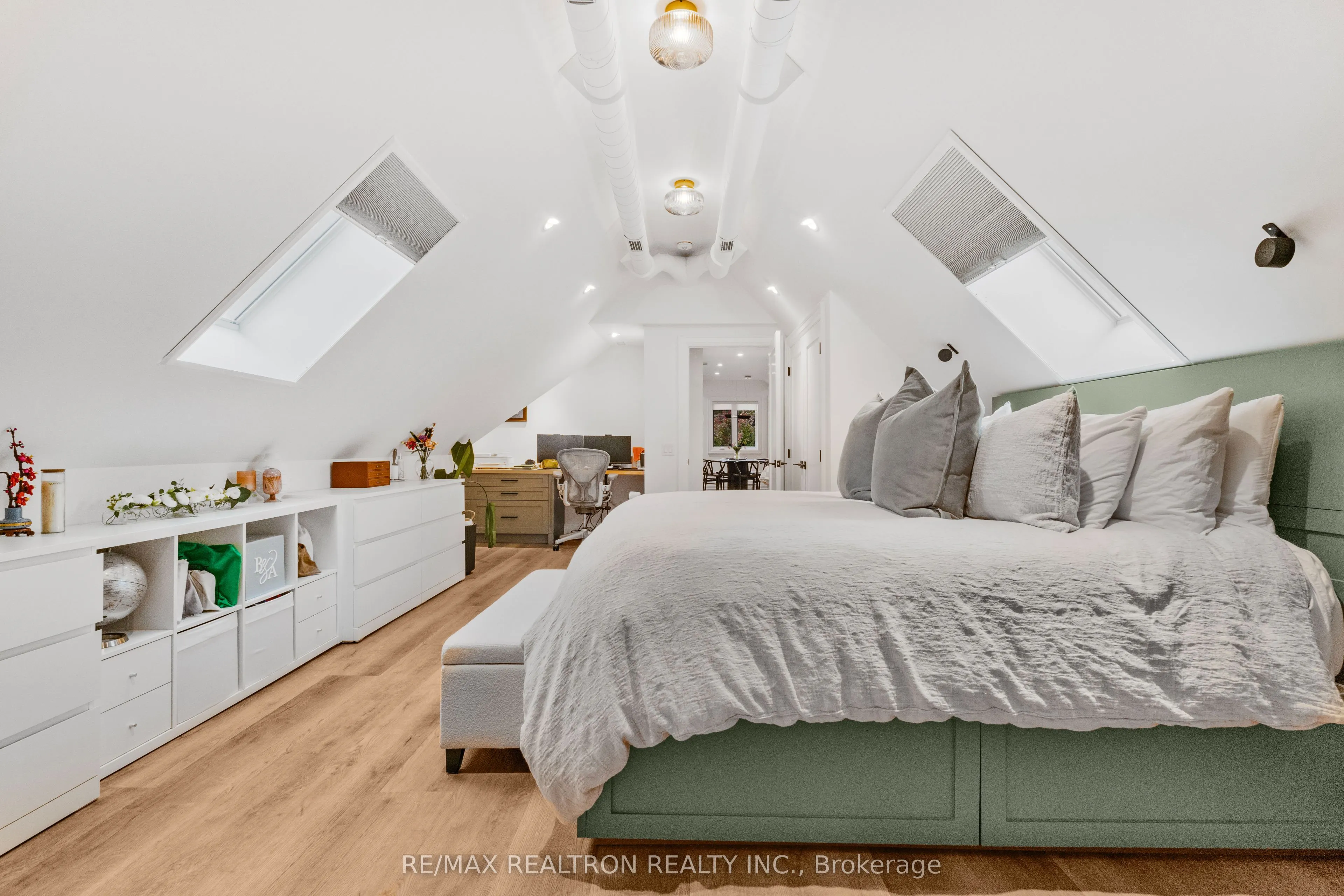 887 Avenue Road #Unit #3