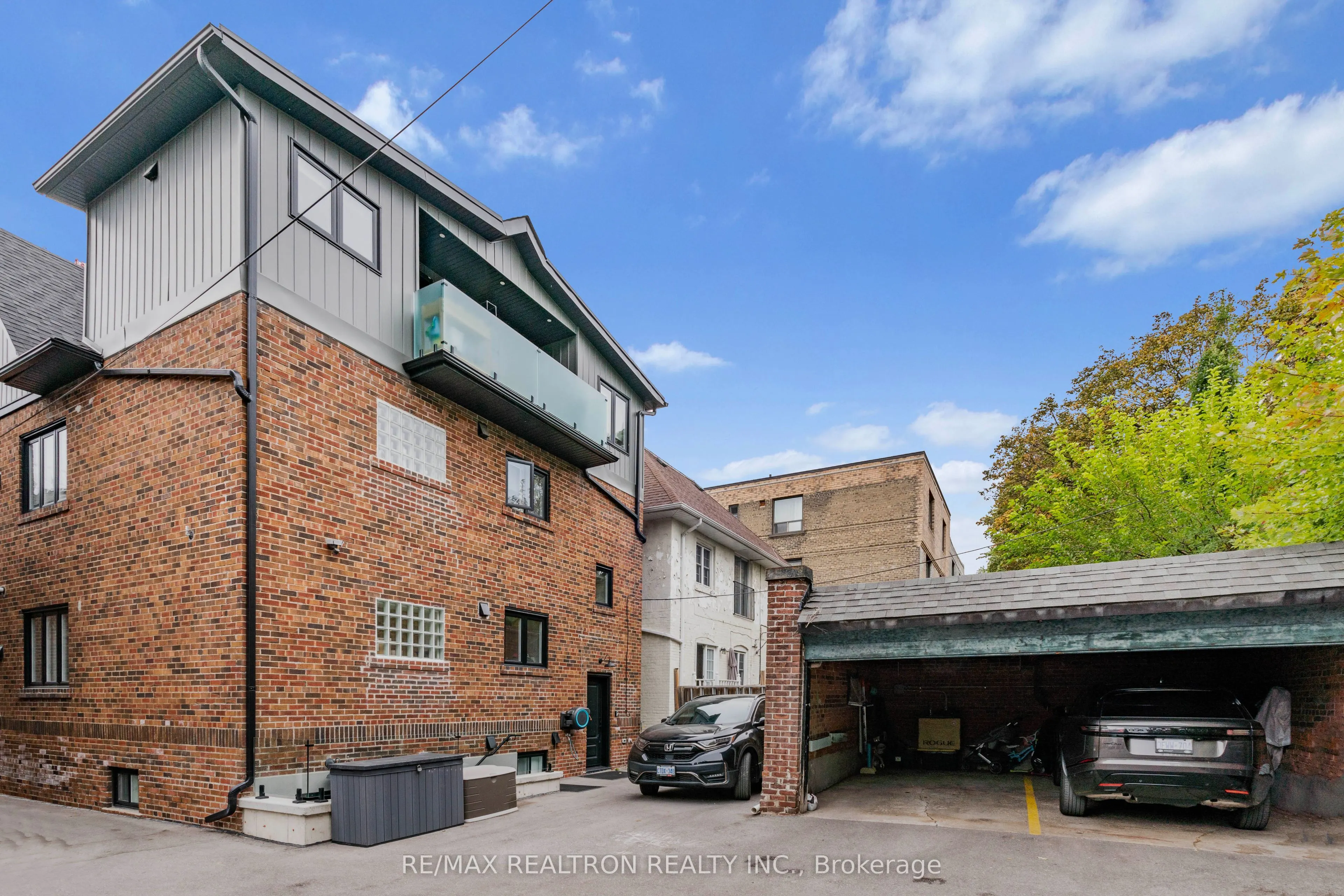 887 Avenue Road #Unit #3