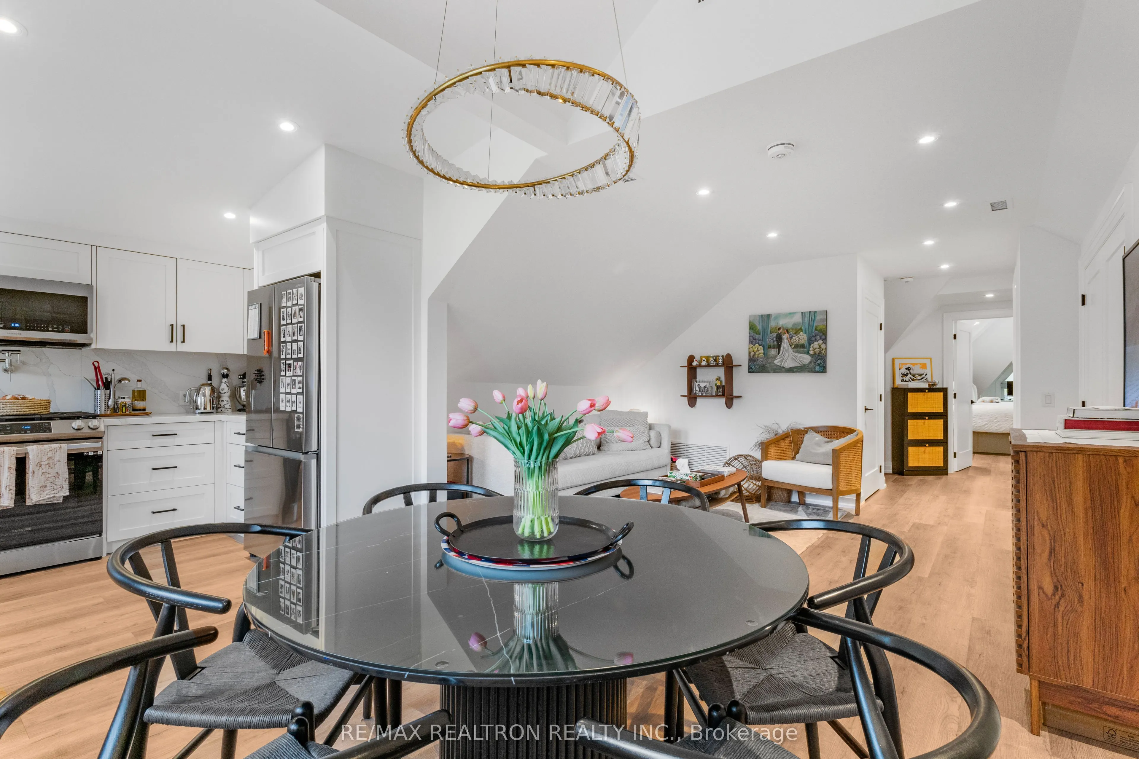 887 Avenue Road #Unit #3