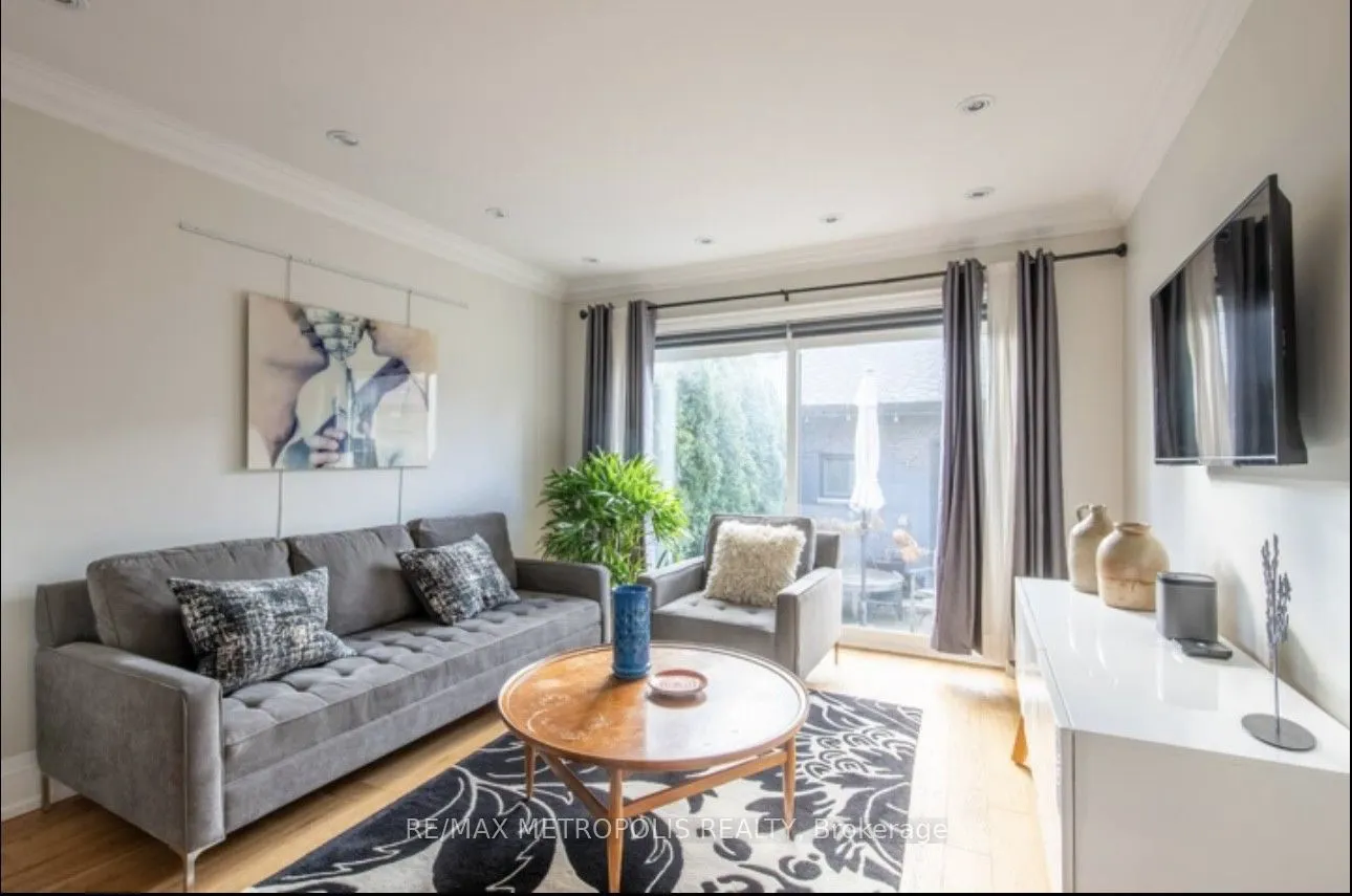 72 Grace Street #Main Floor