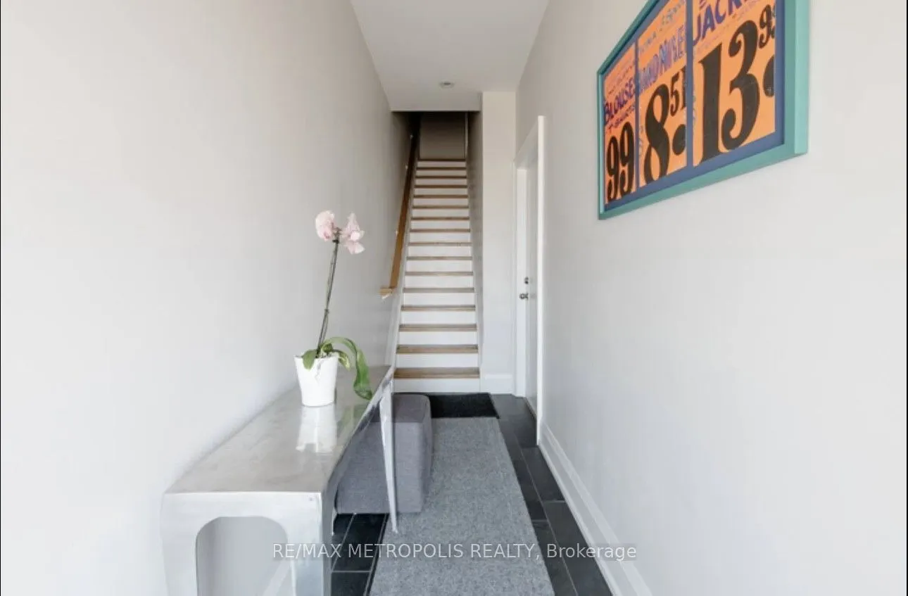 72 Grace Street #Main Floor