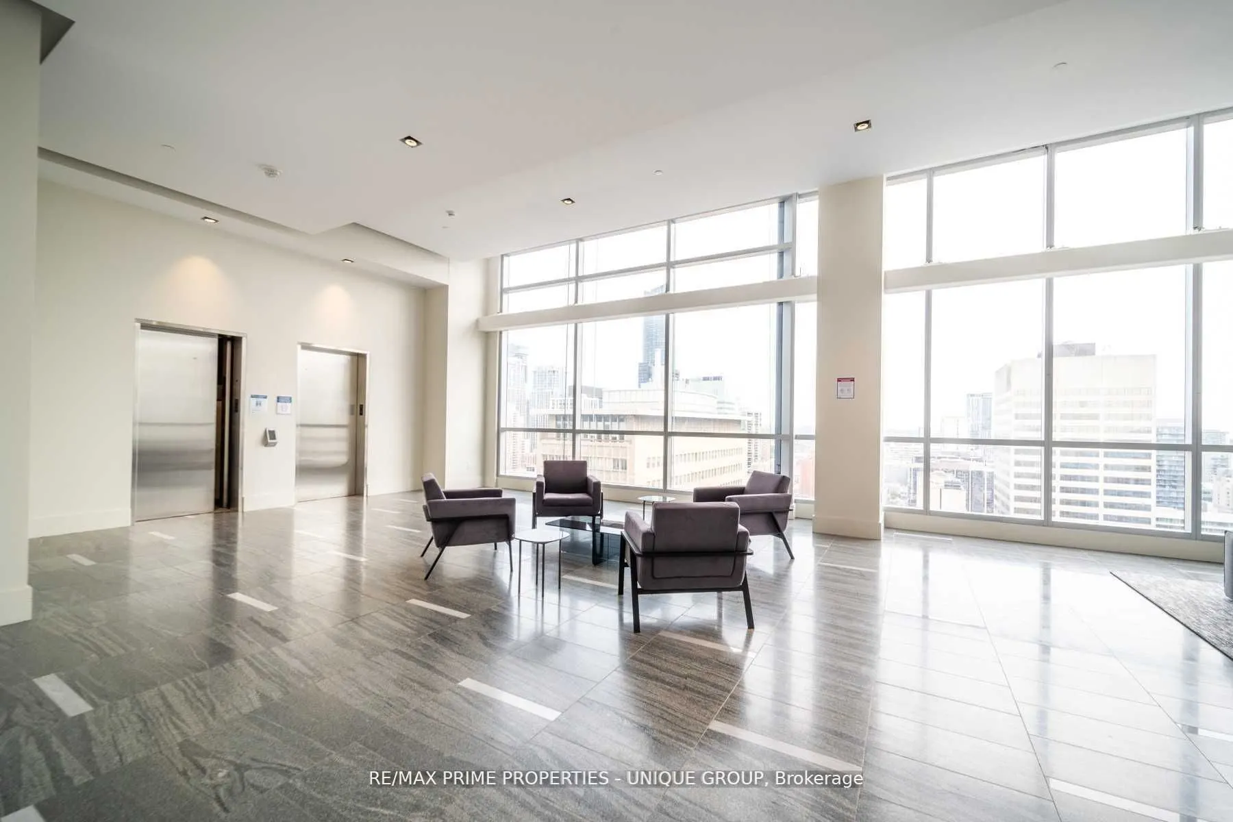488 University Avenue #5002