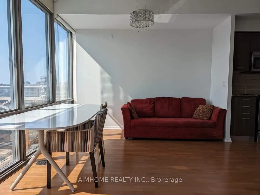832 Bay Street #2001
