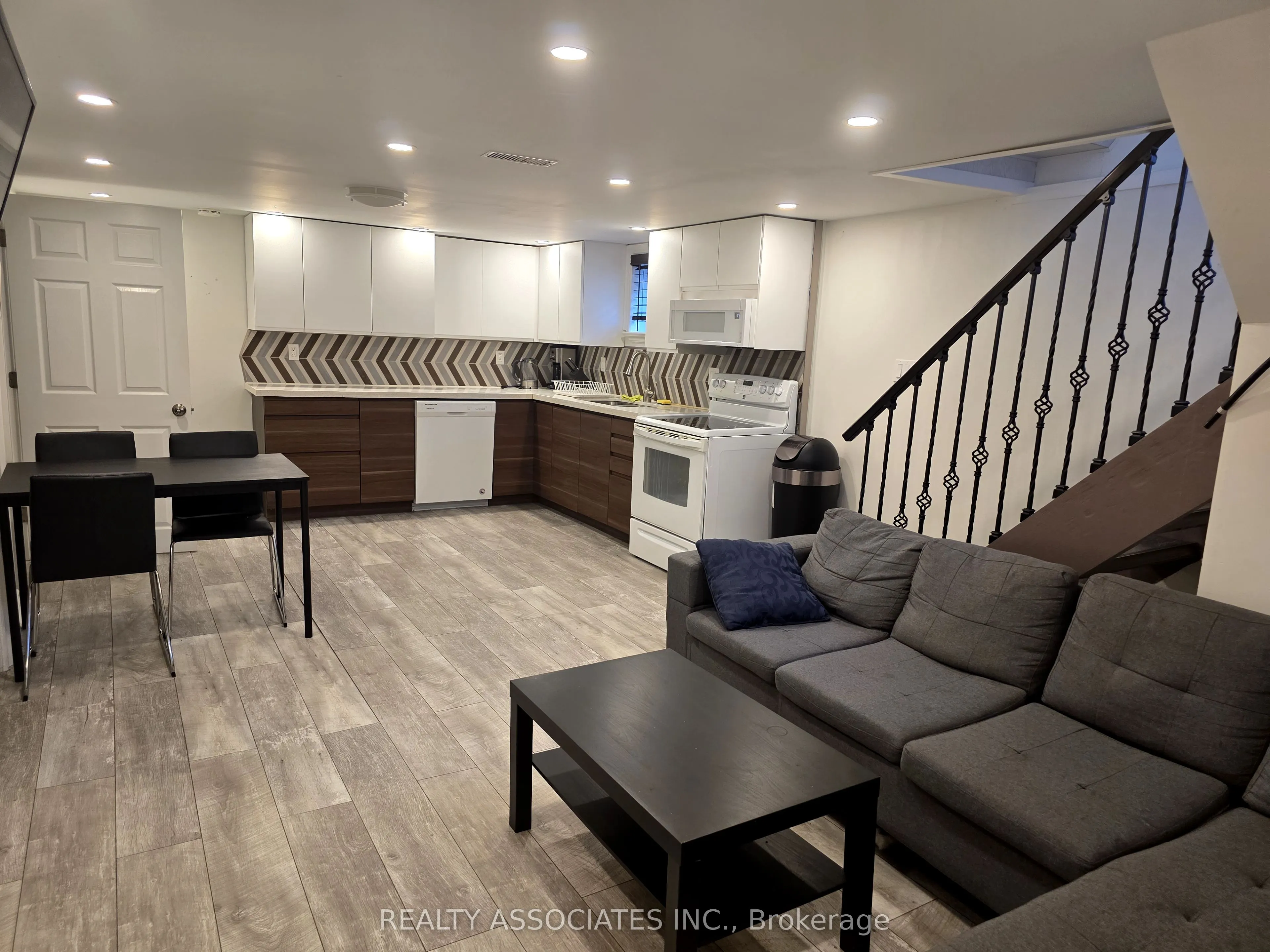 101 Reiner Road