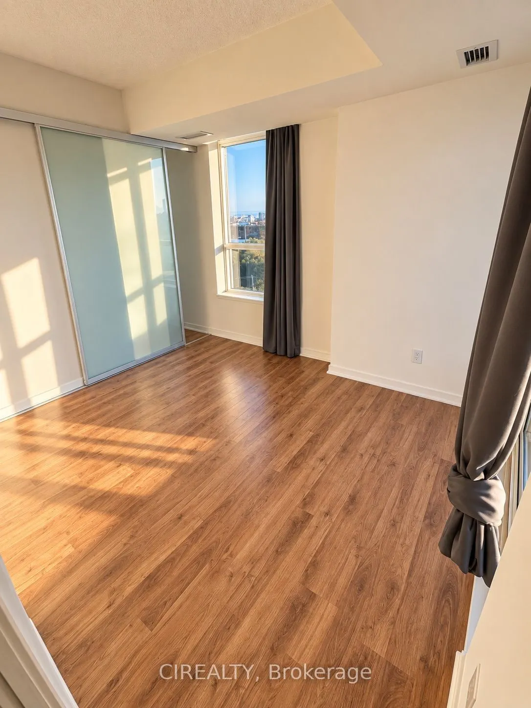 38 Joe Shuster Way #1216