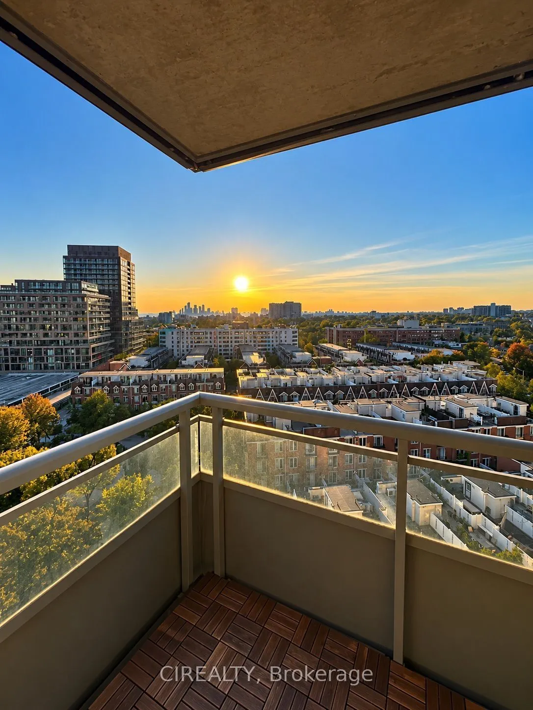 38 Joe Shuster Way #1216