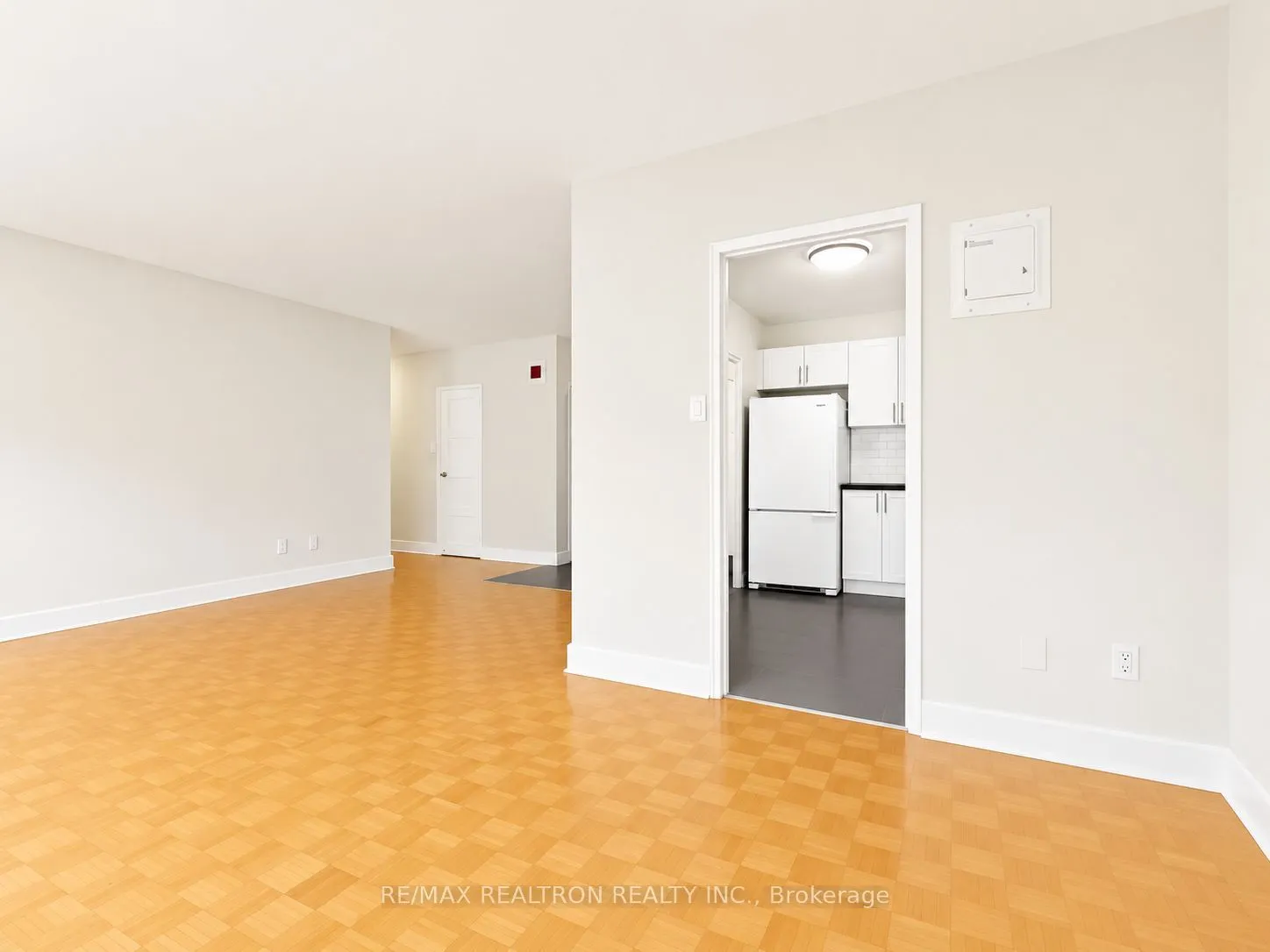 10 Shallmar Boulevard #307