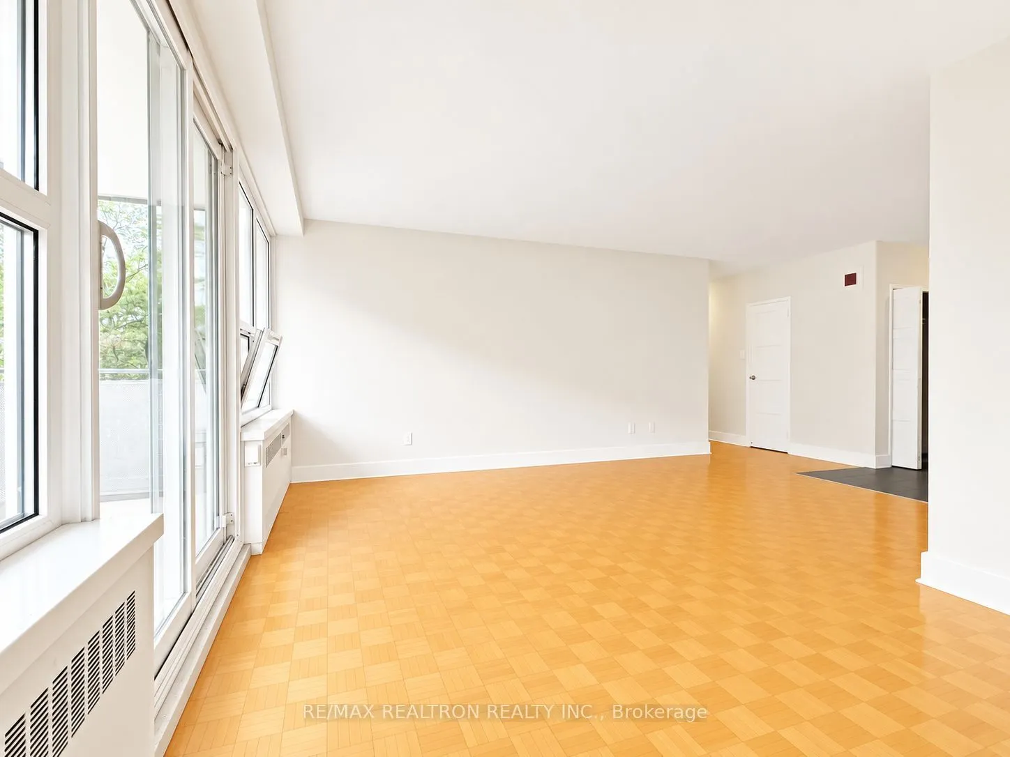 10 Shallmar Boulevard #307