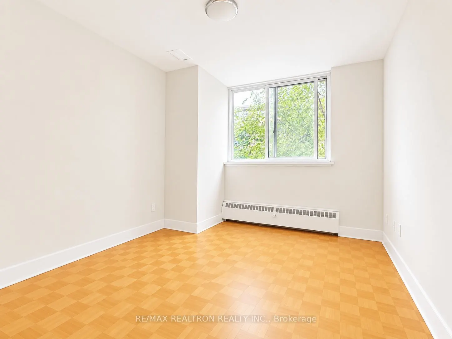10 Shallmar Boulevard #307