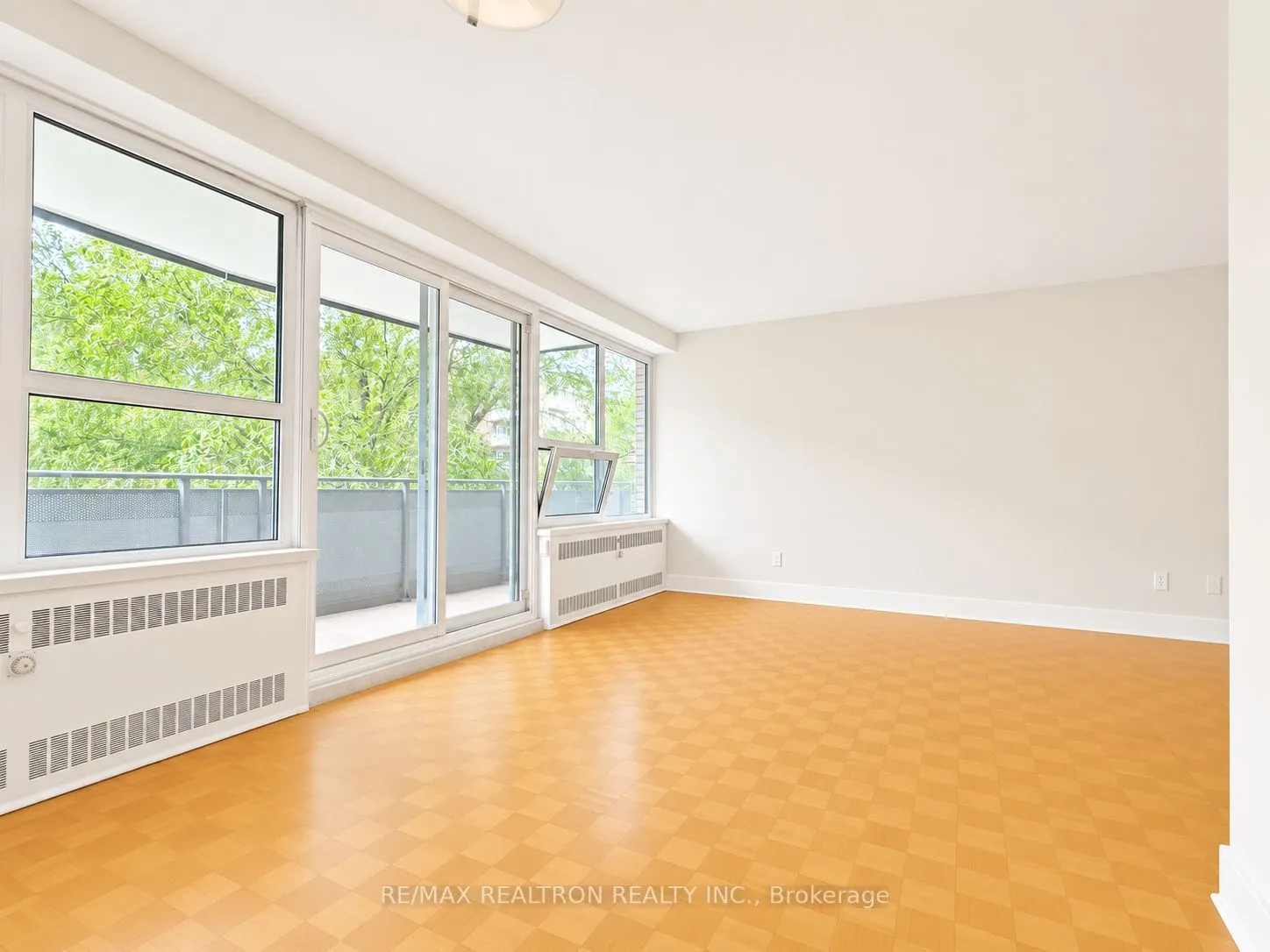 10 Shallmar Boulevard #307