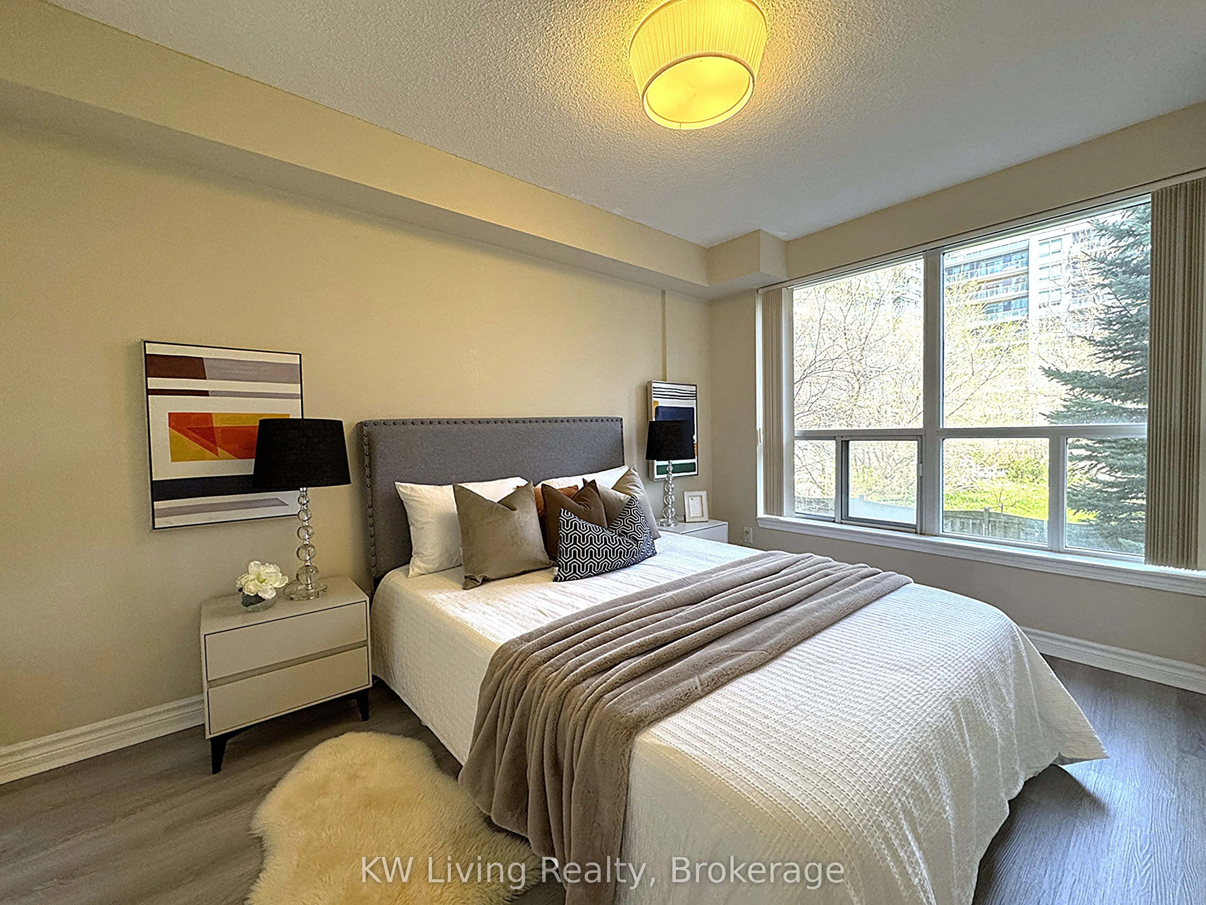 19 Barberry Place #204