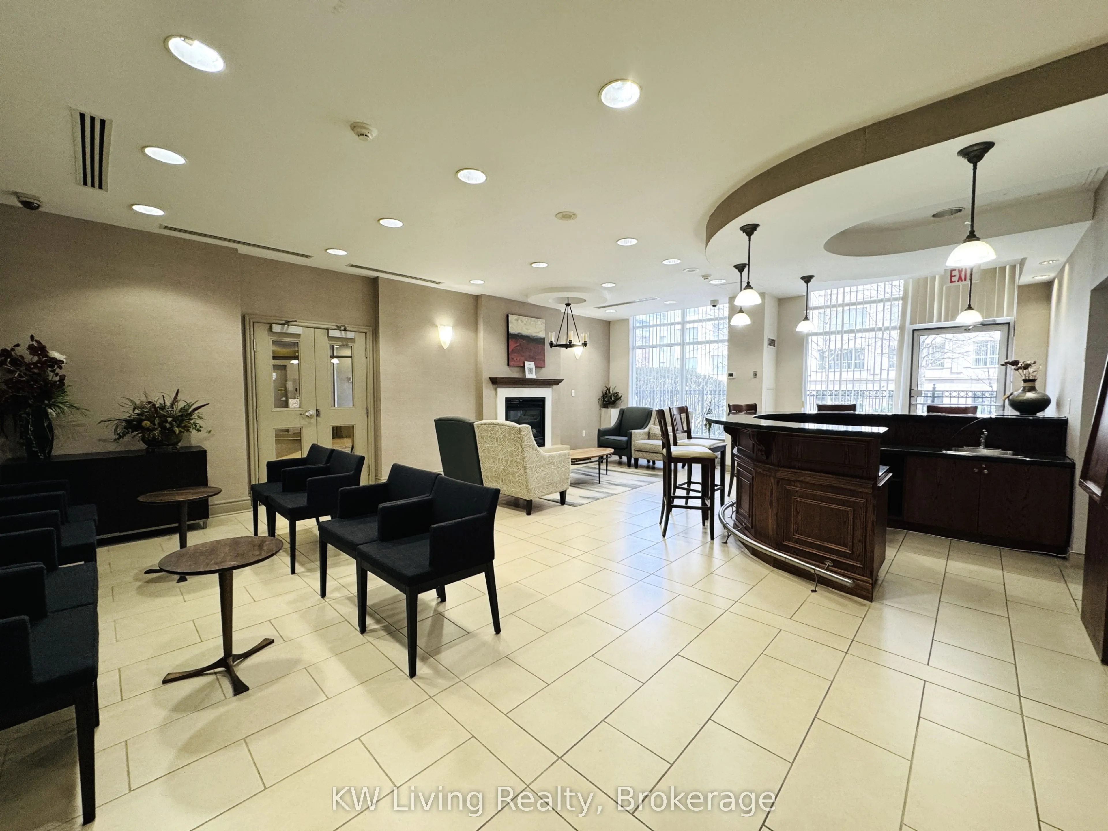 19 Barberry Place #204