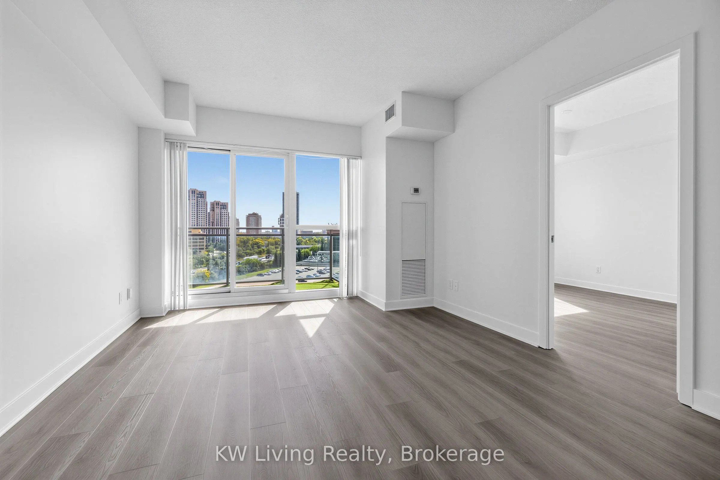 120 Dallimore Circle #819