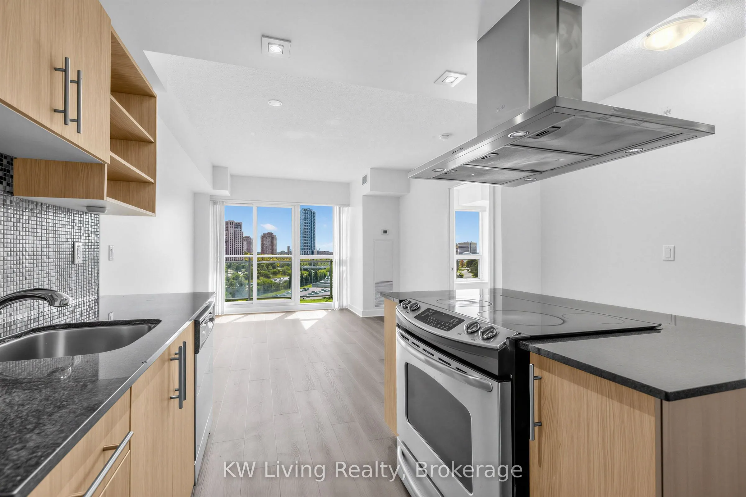 120 Dallimore Circle #819