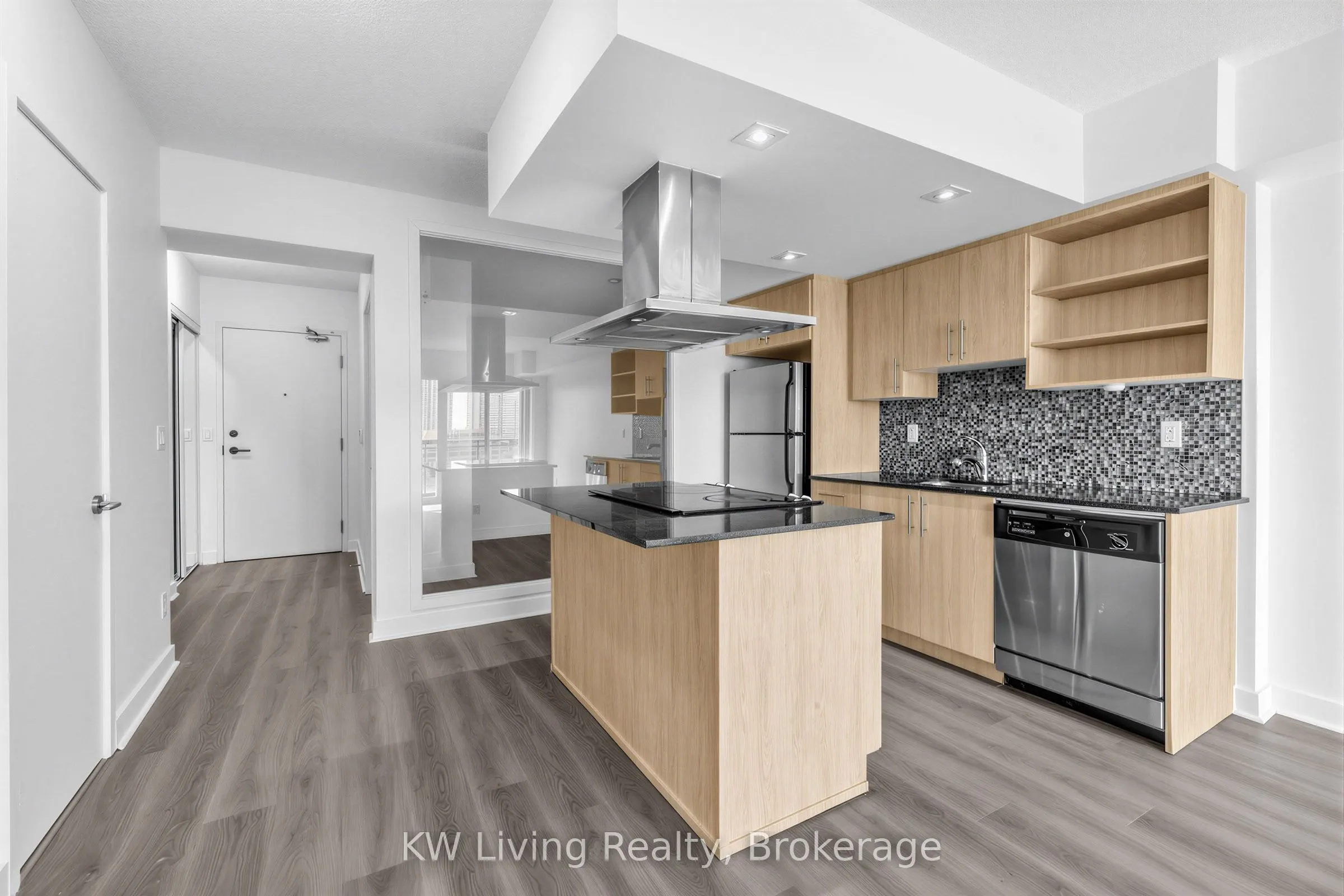 120 Dallimore Circle #819