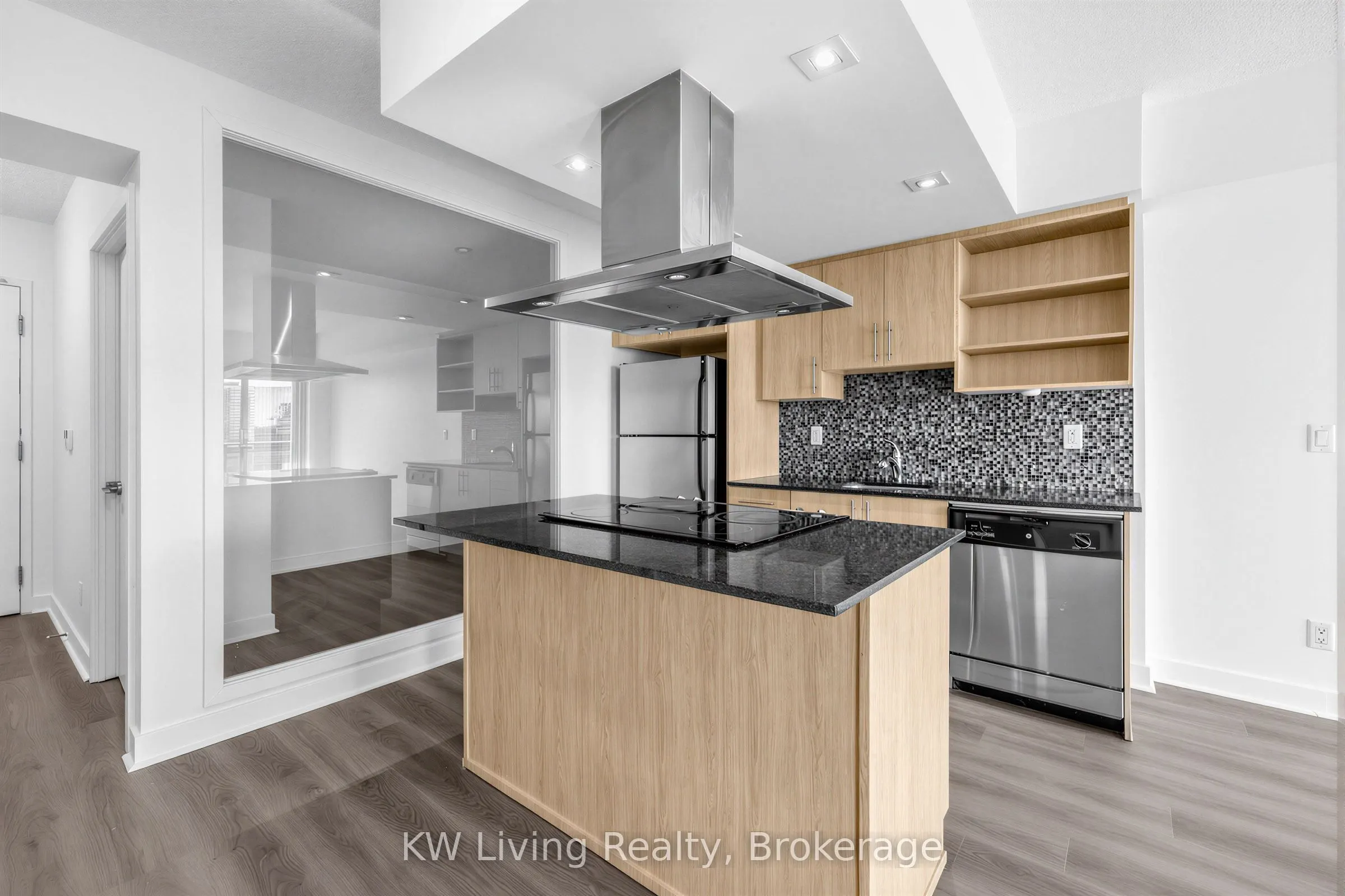 120 Dallimore Circle #819