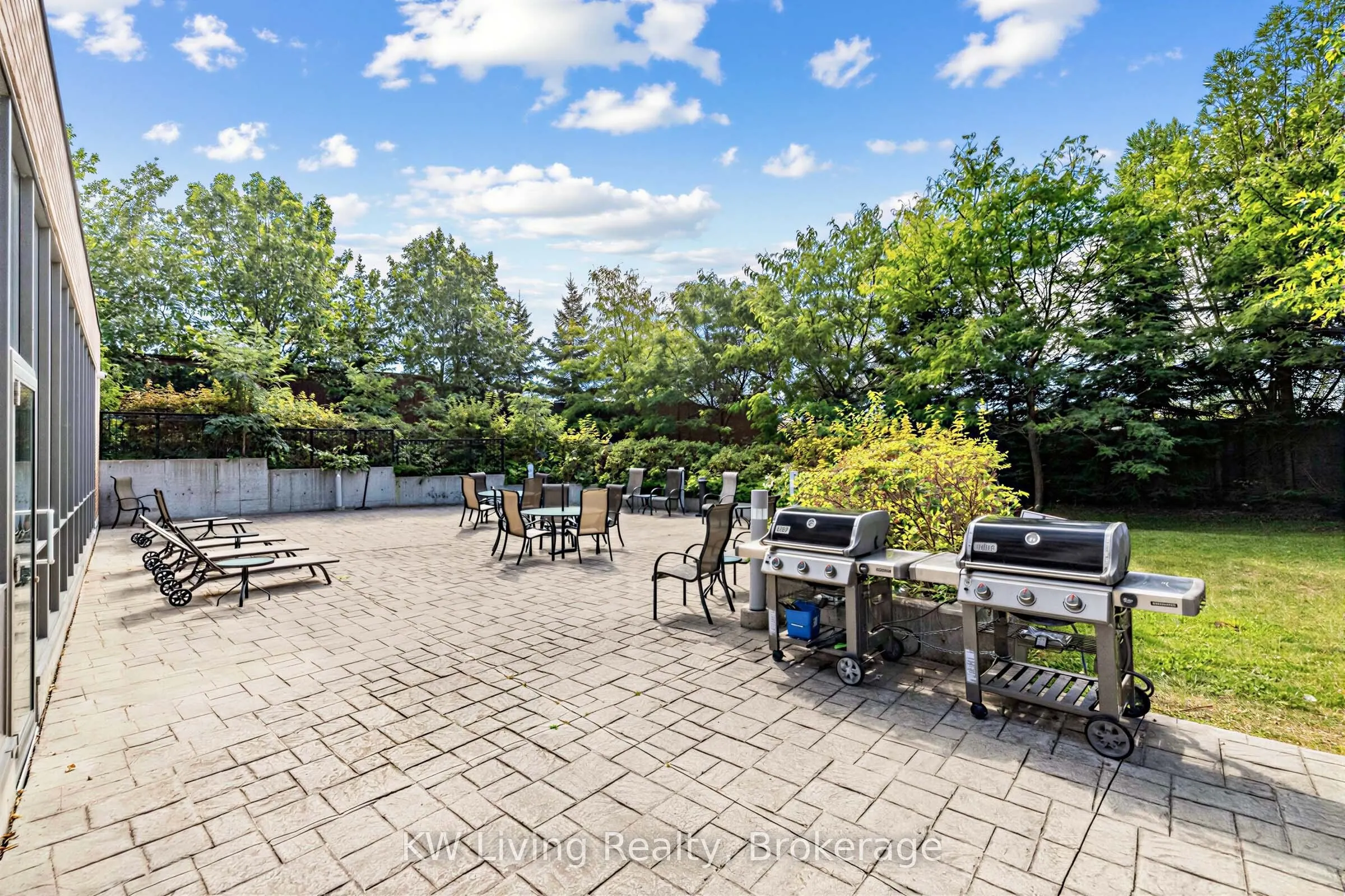 120 Dallimore Circle #819