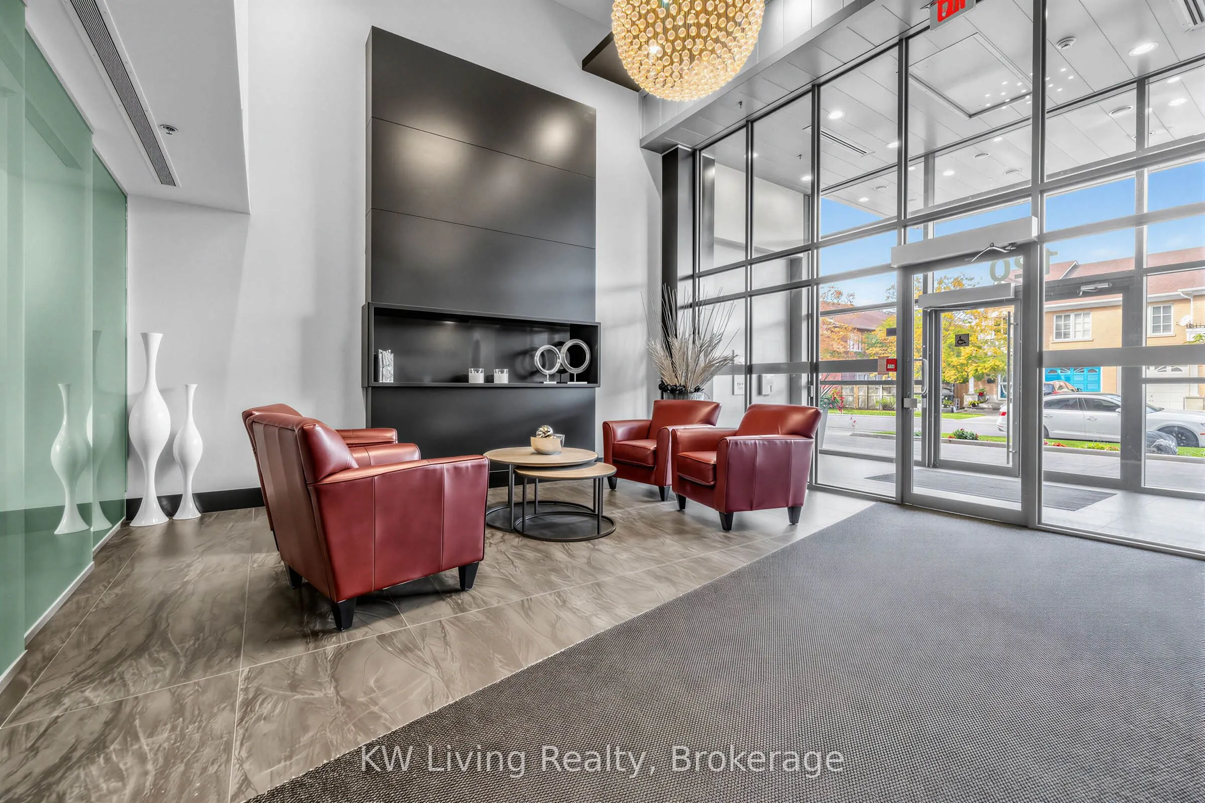 120 Dallimore Circle #819