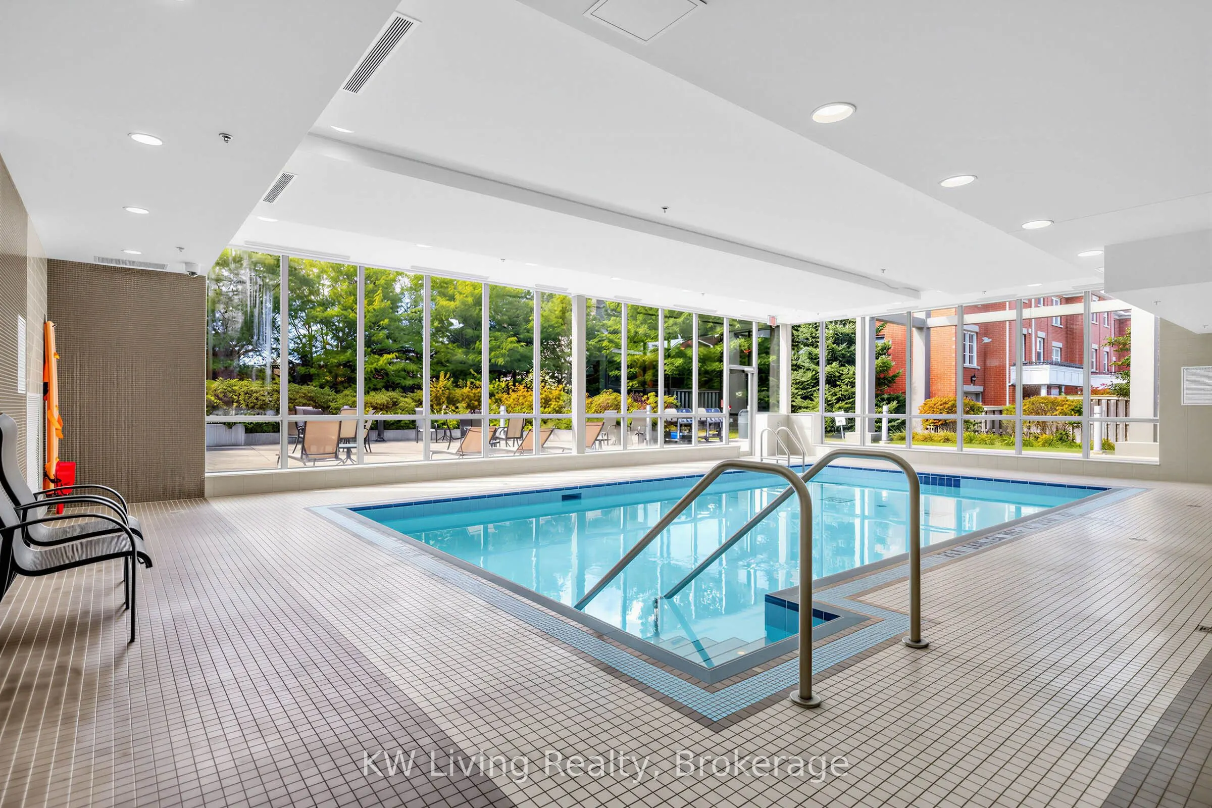 120 Dallimore Circle #819