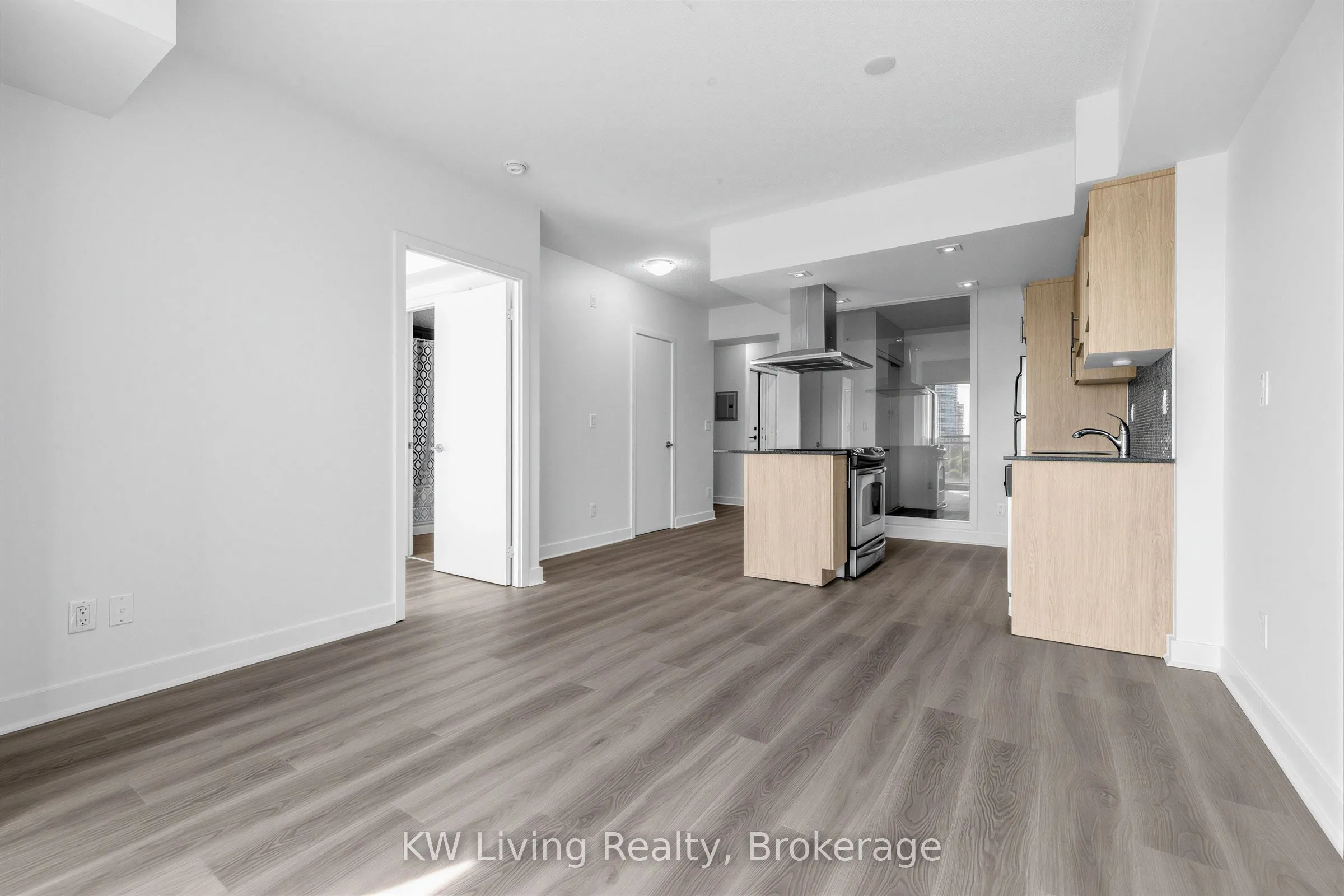 120 Dallimore Circle #819