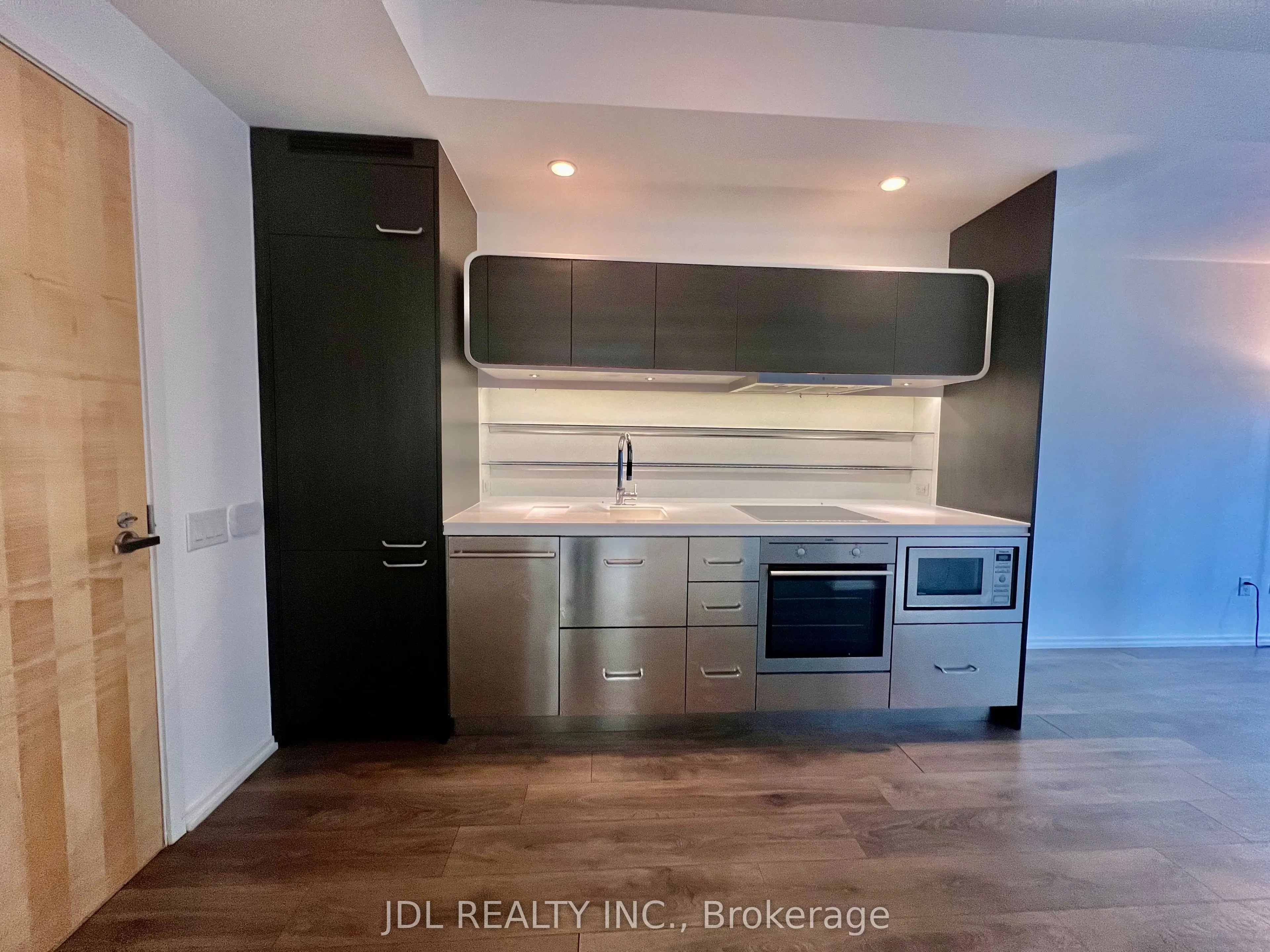 45 Charles Street #805