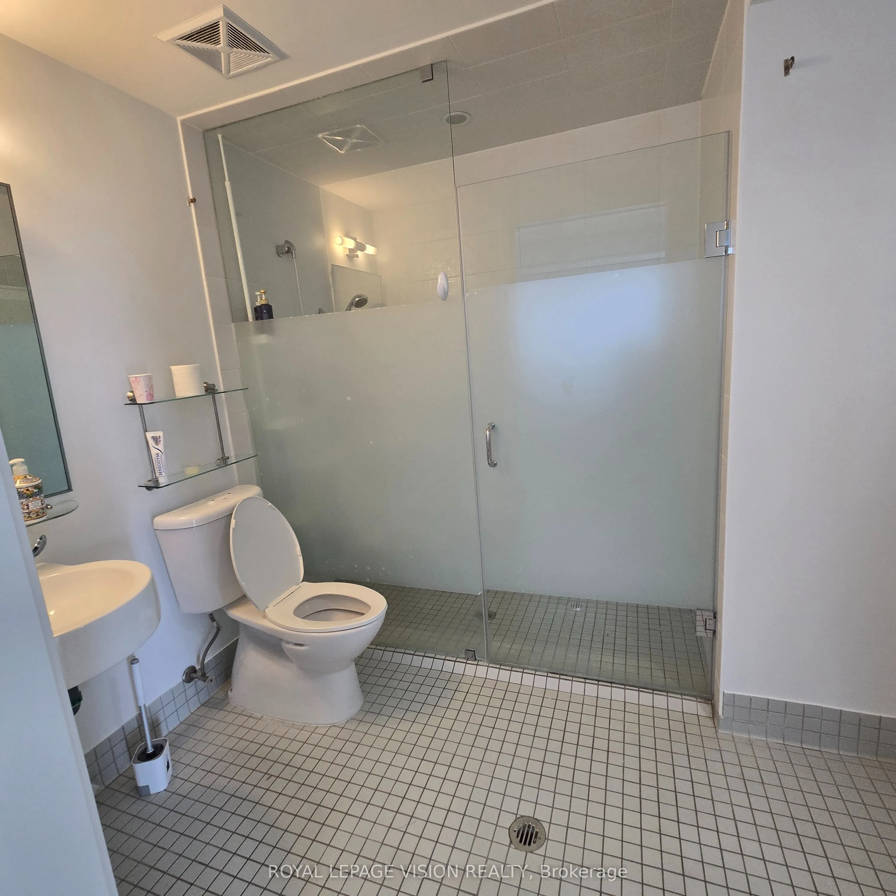 181 Wynford Drive #2207