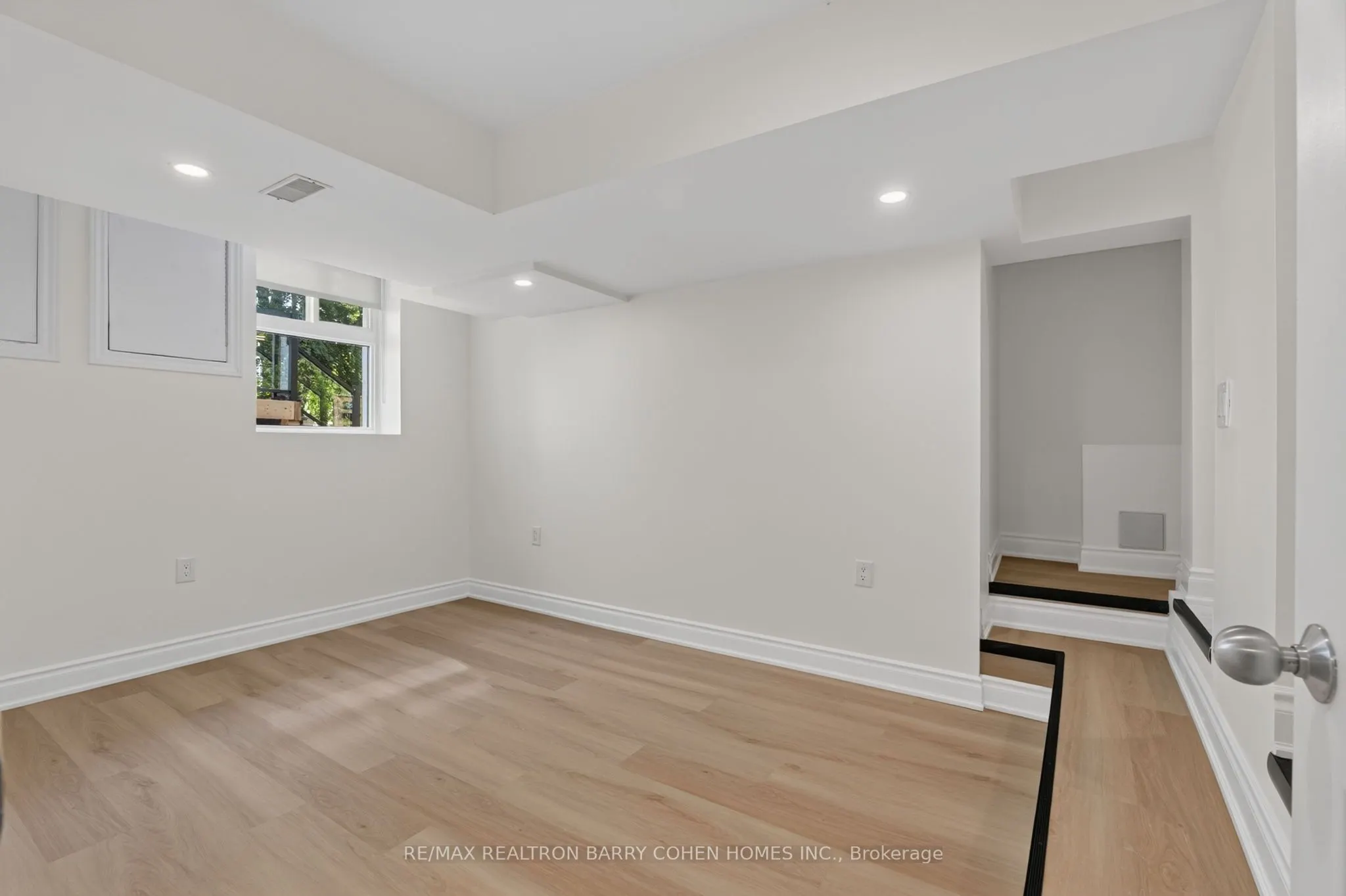 371 Howland Avenue #Lower