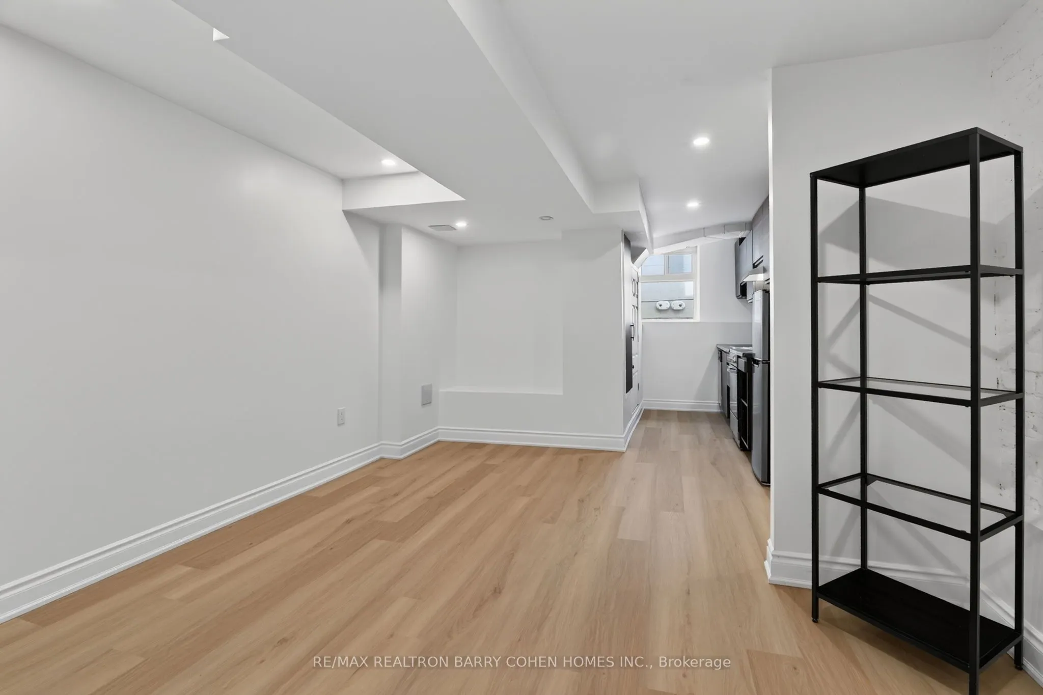 371 Howland Avenue #Lower