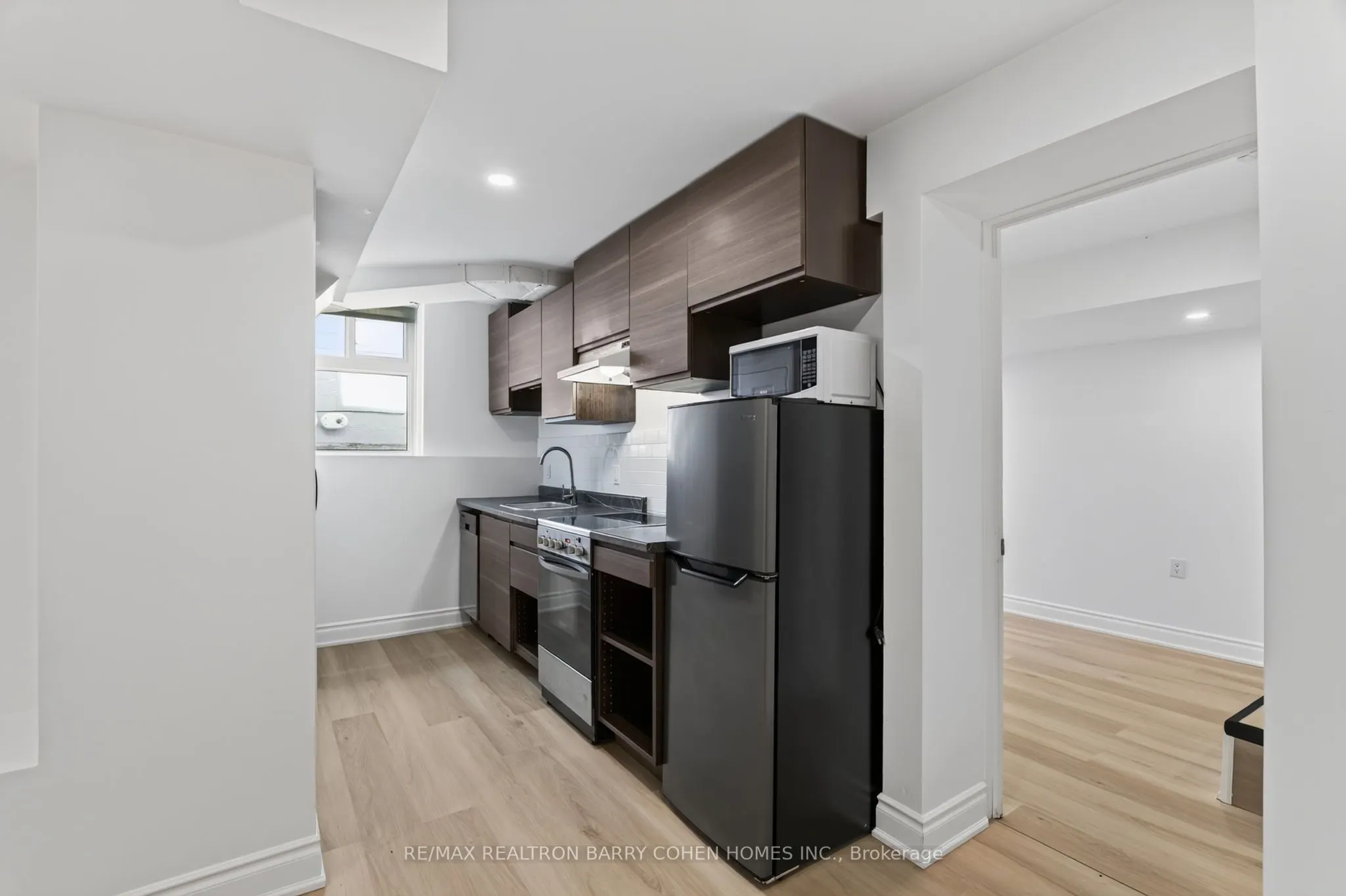 371 Howland Avenue #Lower
