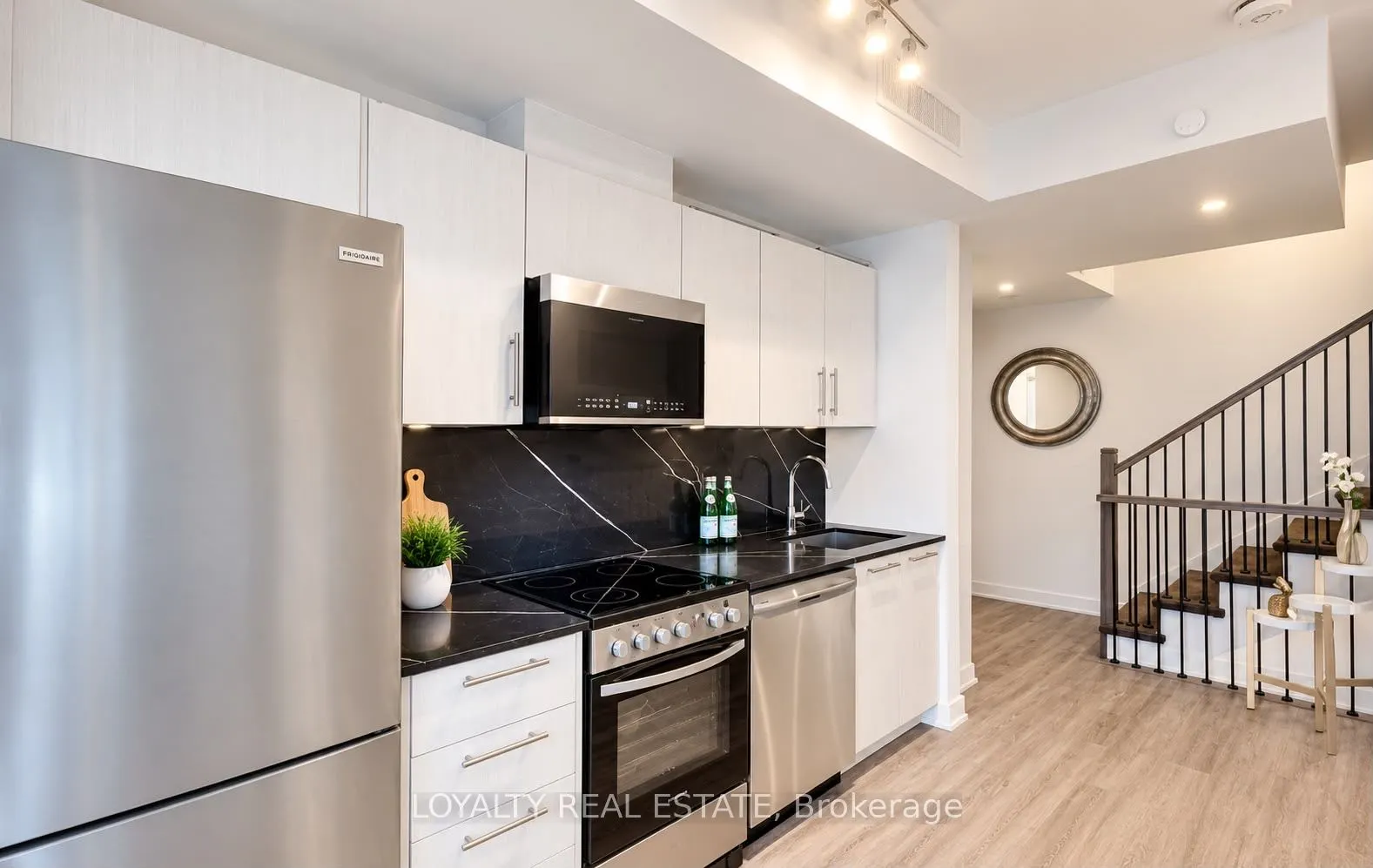 861 Sheppard Avenue W #28