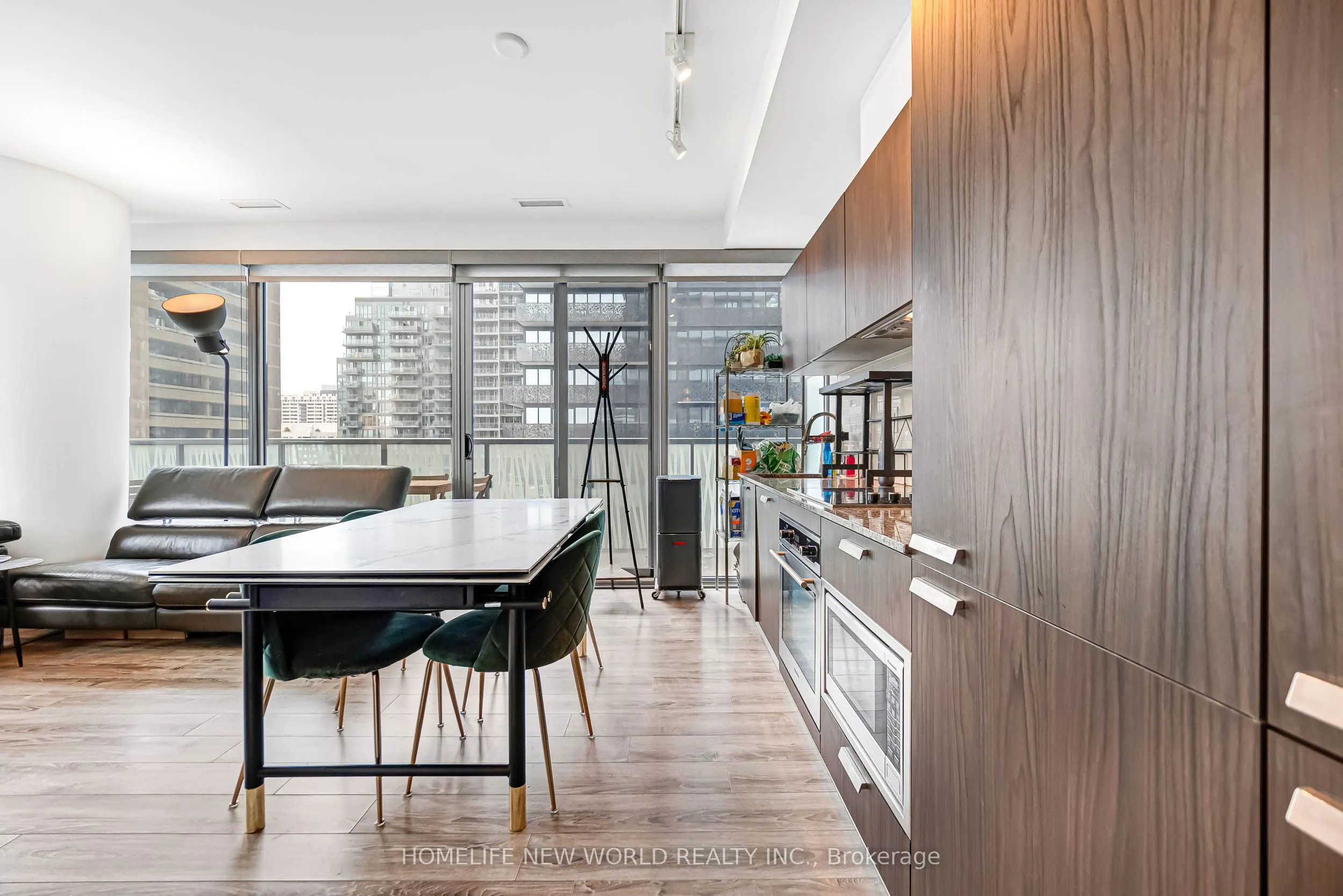 50 Charles Street E #1103