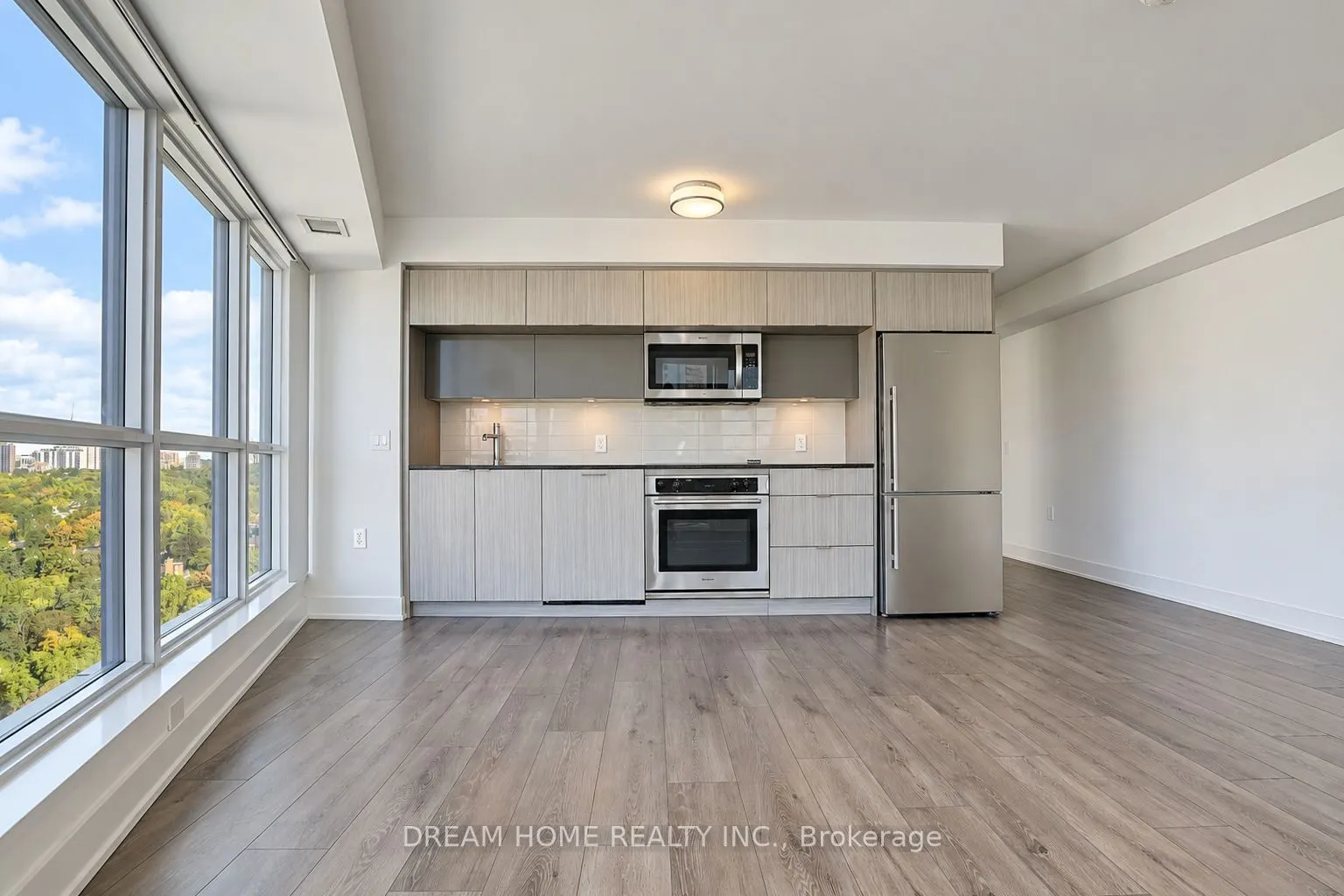 585 Bloor Street E #1622