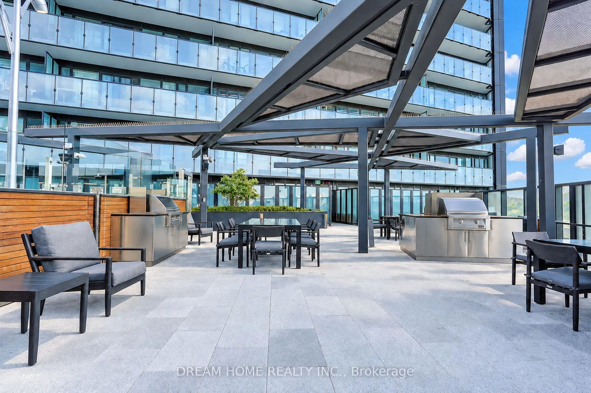 585 Bloor Street E #1622