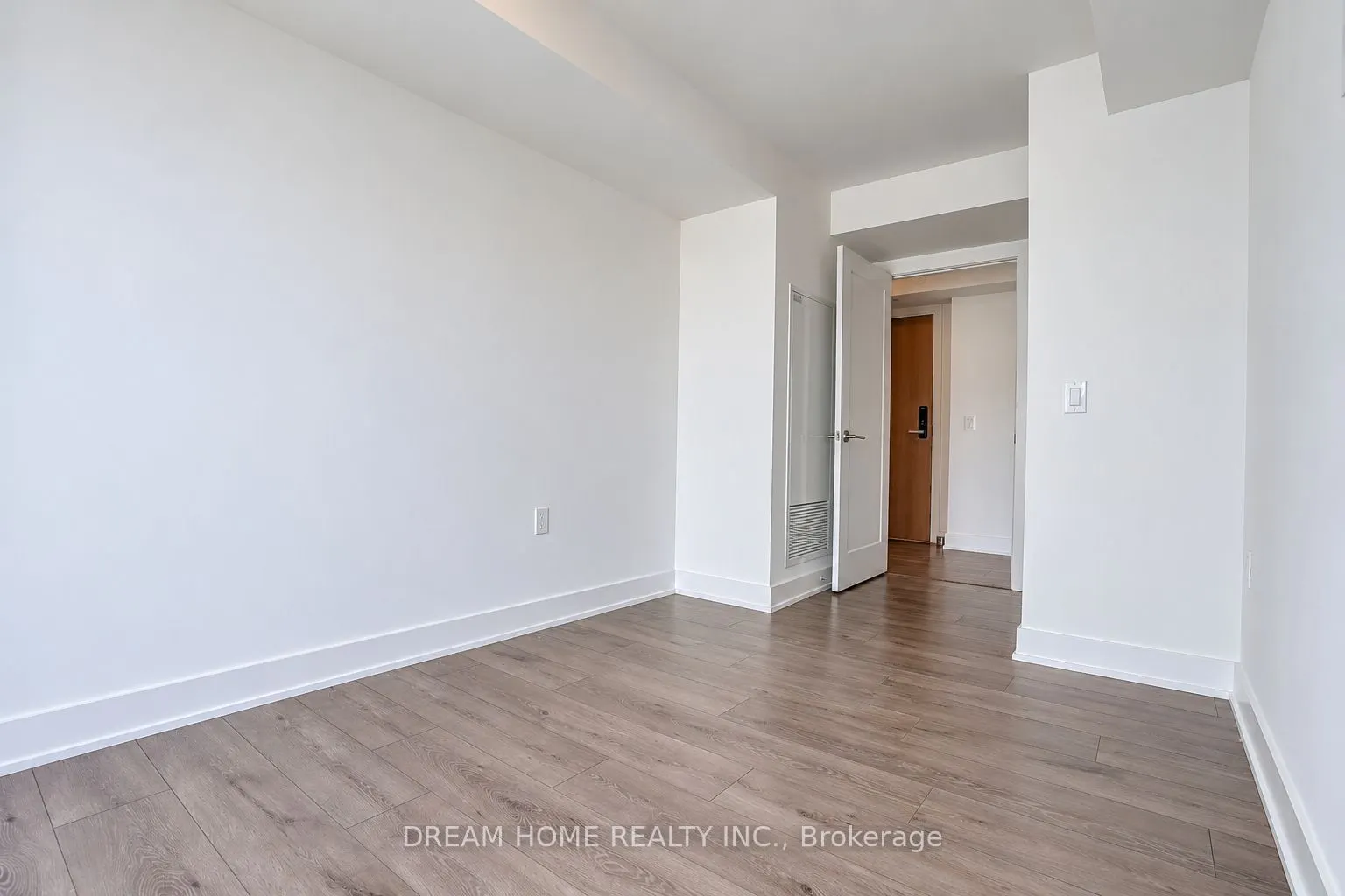 585 Bloor Street E #1622