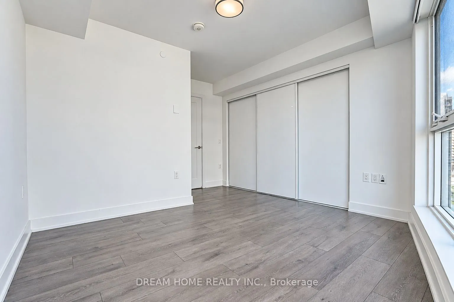 585 Bloor Street E #1622