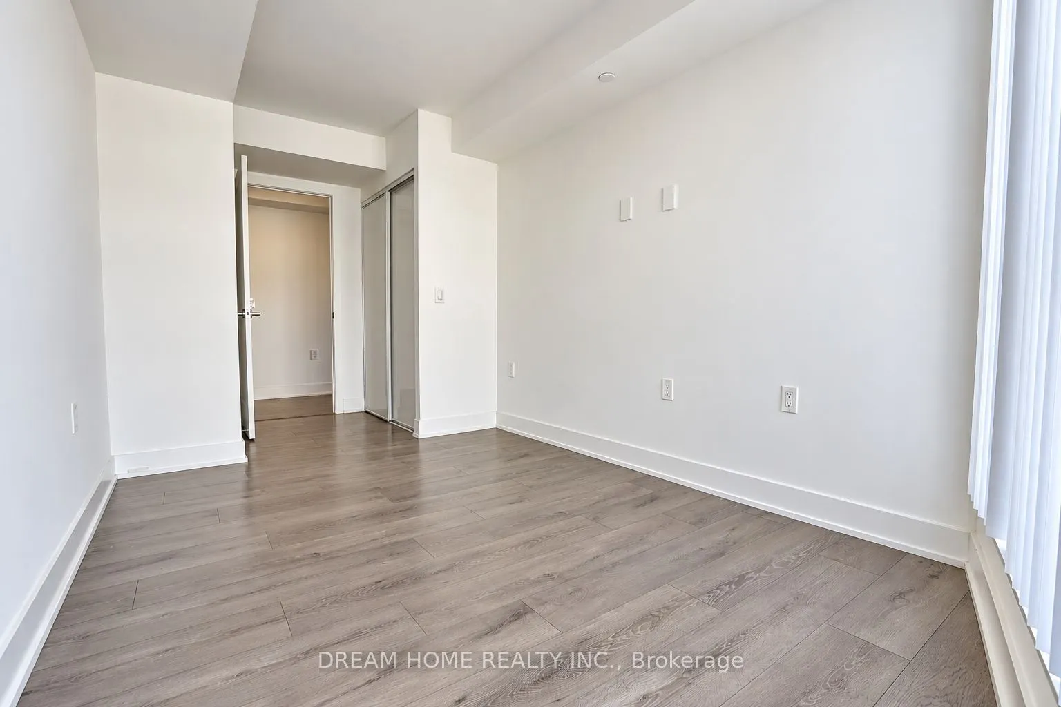 585 Bloor Street E #1622