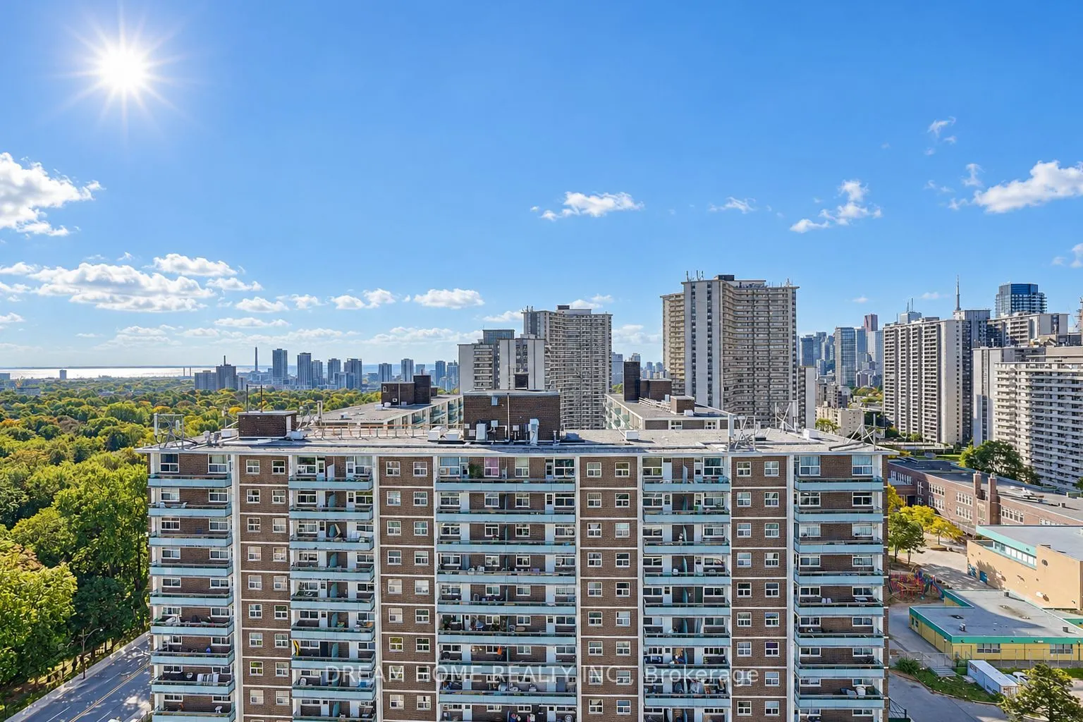 585 Bloor Street E #1622