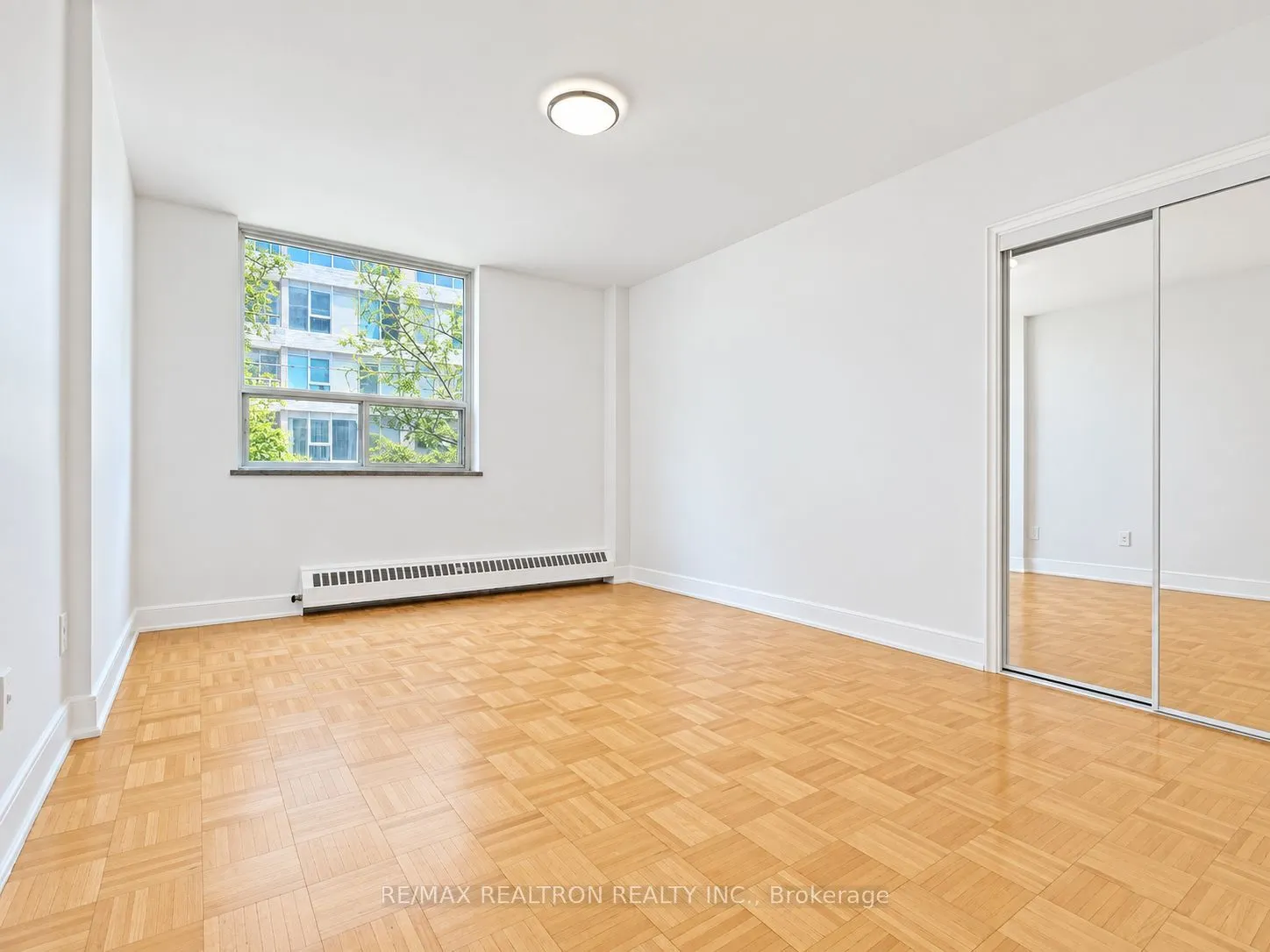 490 Eglinton Avenue E #206