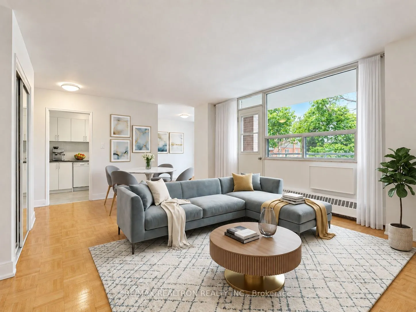 490 Eglinton Avenue E #206