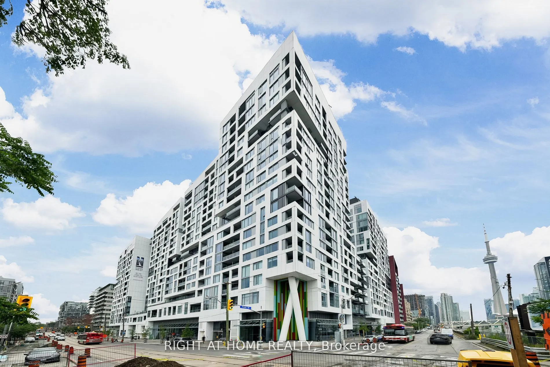 27 Bathurst Street #1416W