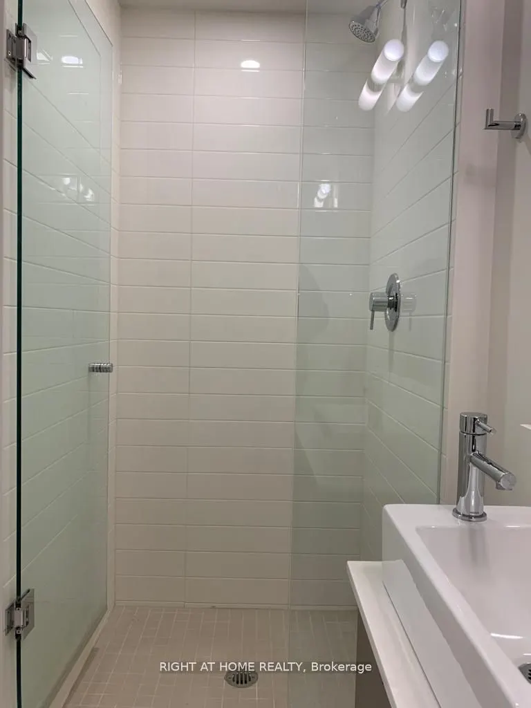 27 Bathurst Street #1416W