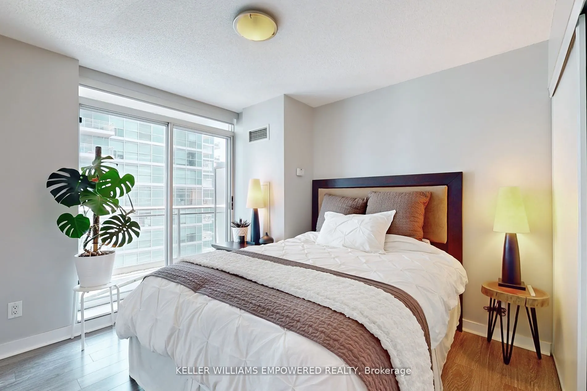 50 Lynn Williams Street #1711