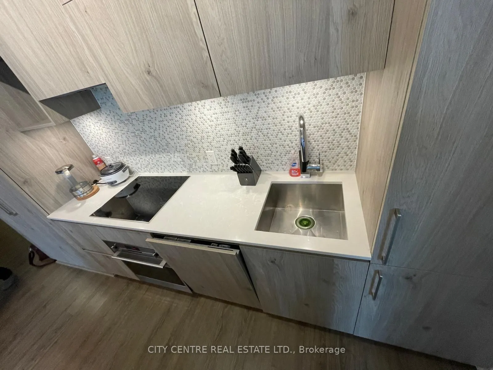 1 Yorkville Avenue #1602