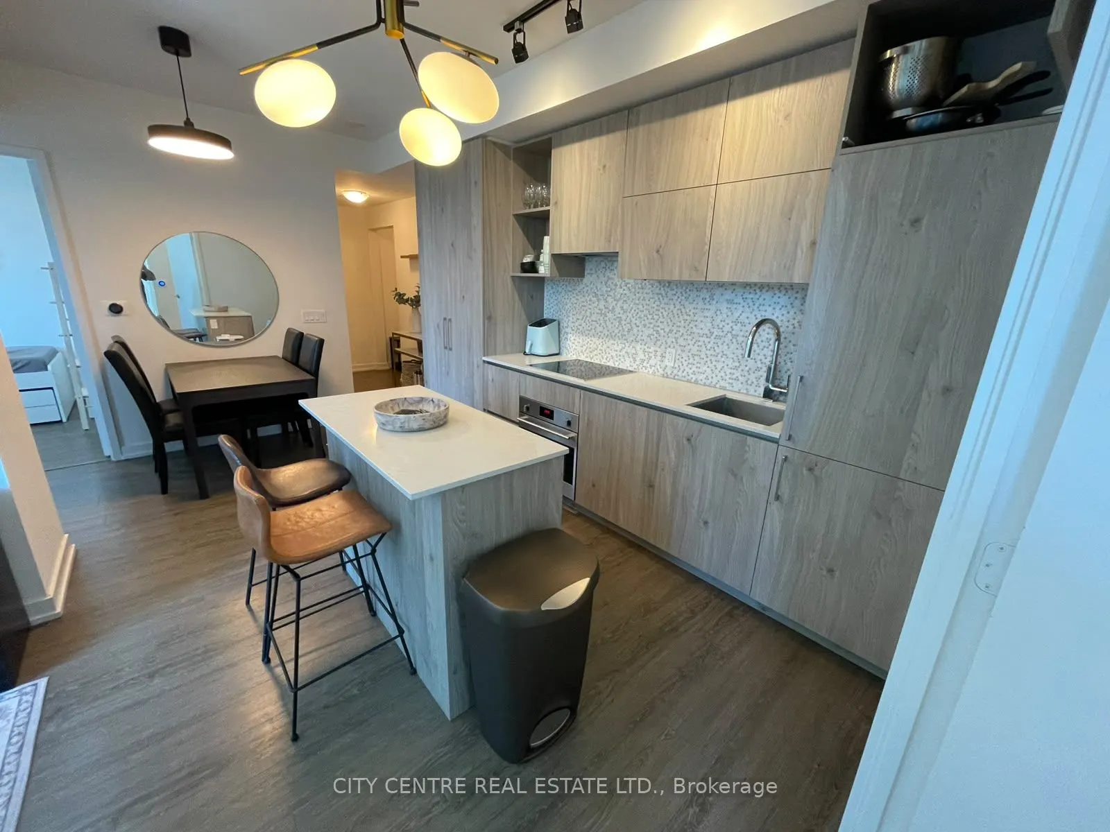 1 Yorkville Avenue #1602
